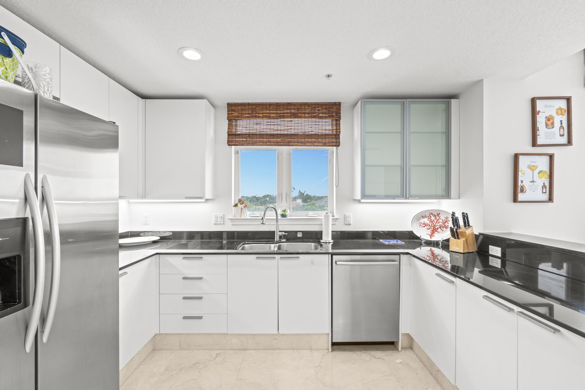 309 E OCEAN #304, Lantana FL 33462