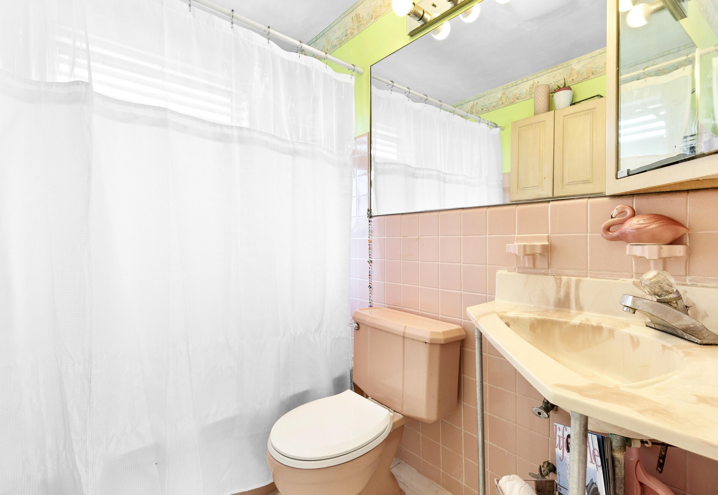 1000 SE 4th #206, Fort Lauderdale FL 33301