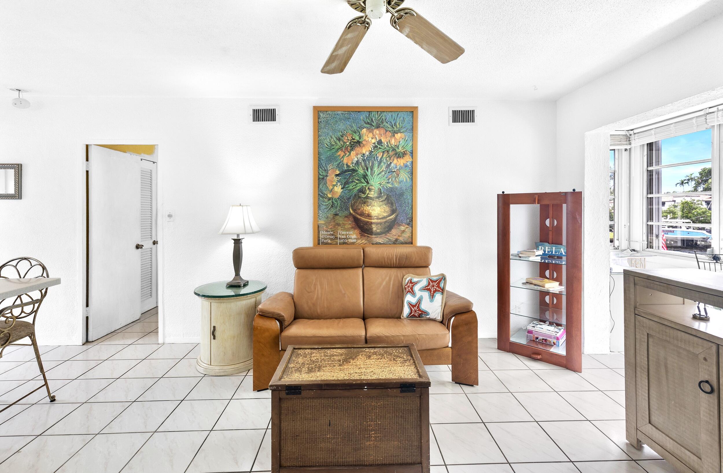 1000 SE 4th #206, Fort Lauderdale FL 33301