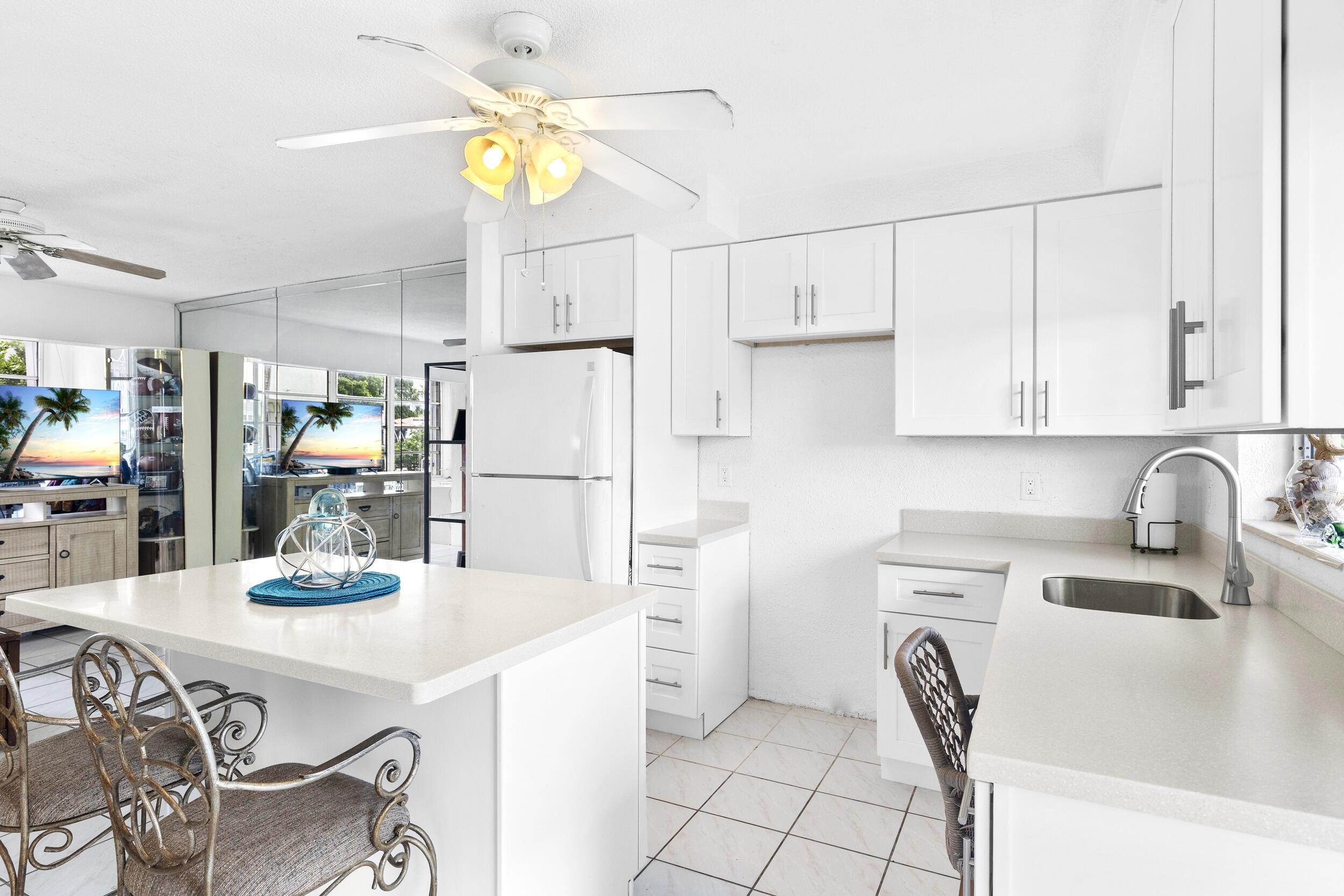1000 SE 4th #206, Fort Lauderdale FL 33301