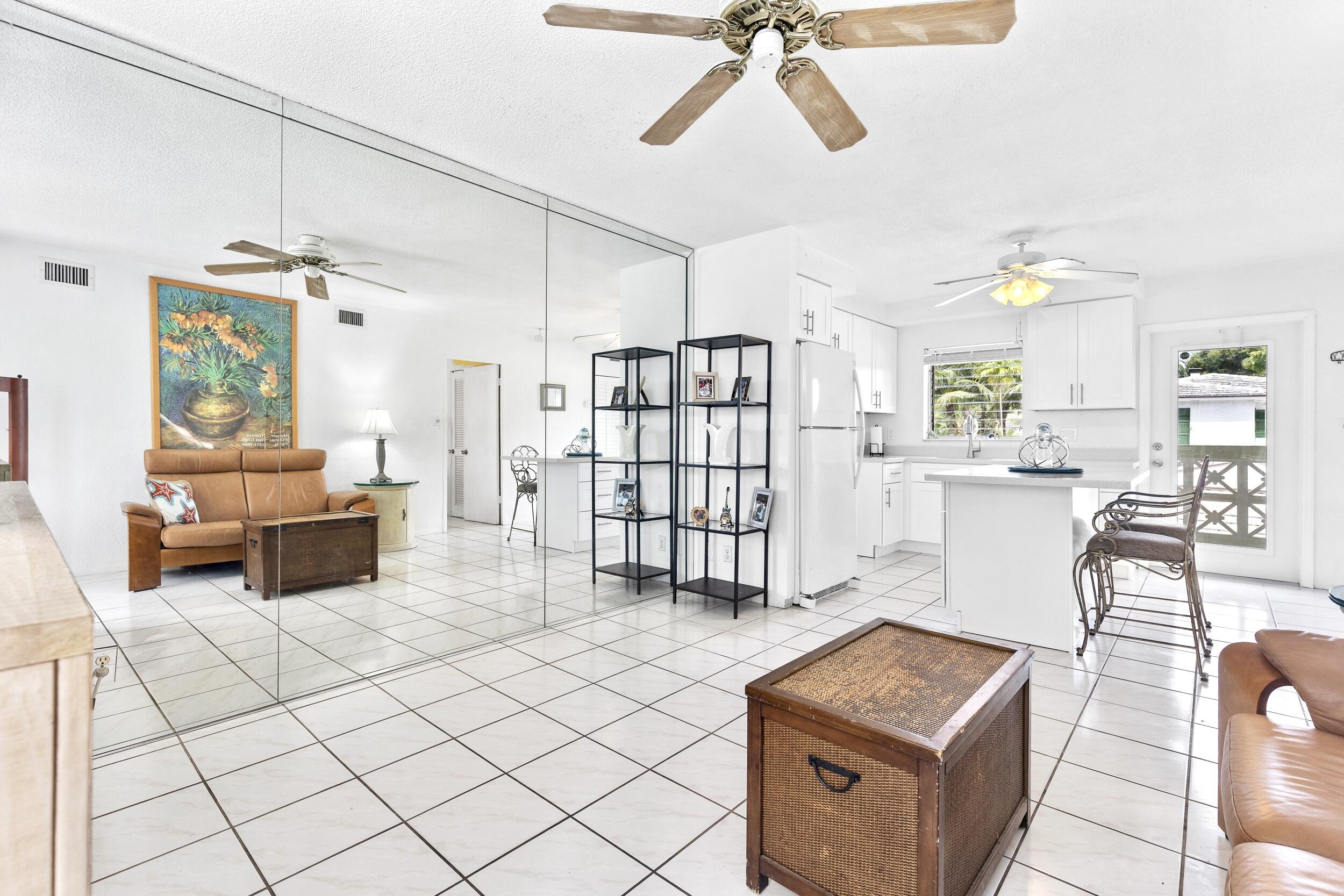 1000 SE 4th #206, Fort Lauderdale FL 33301