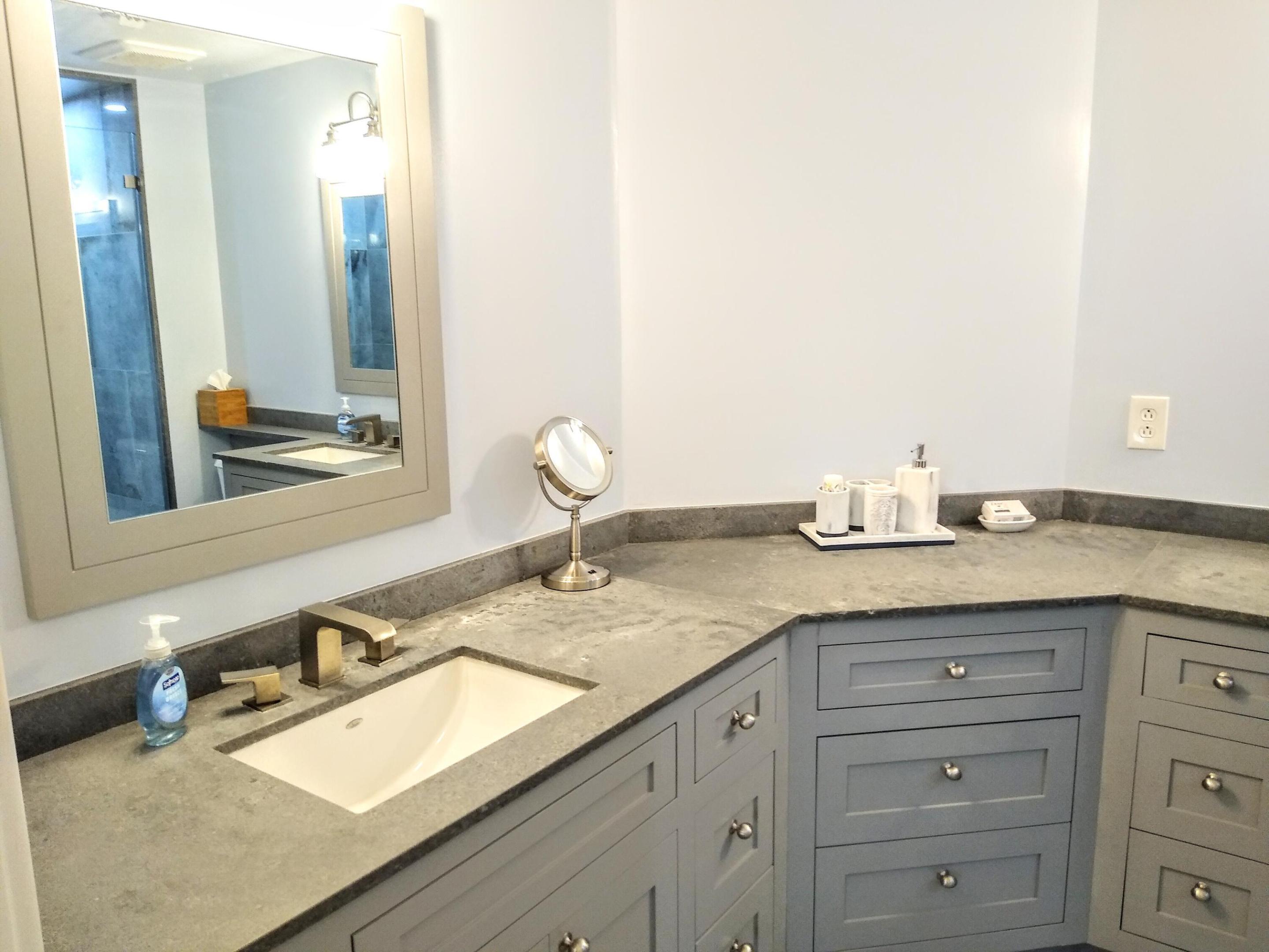 806 E Windward #410, Lantana FL 33462