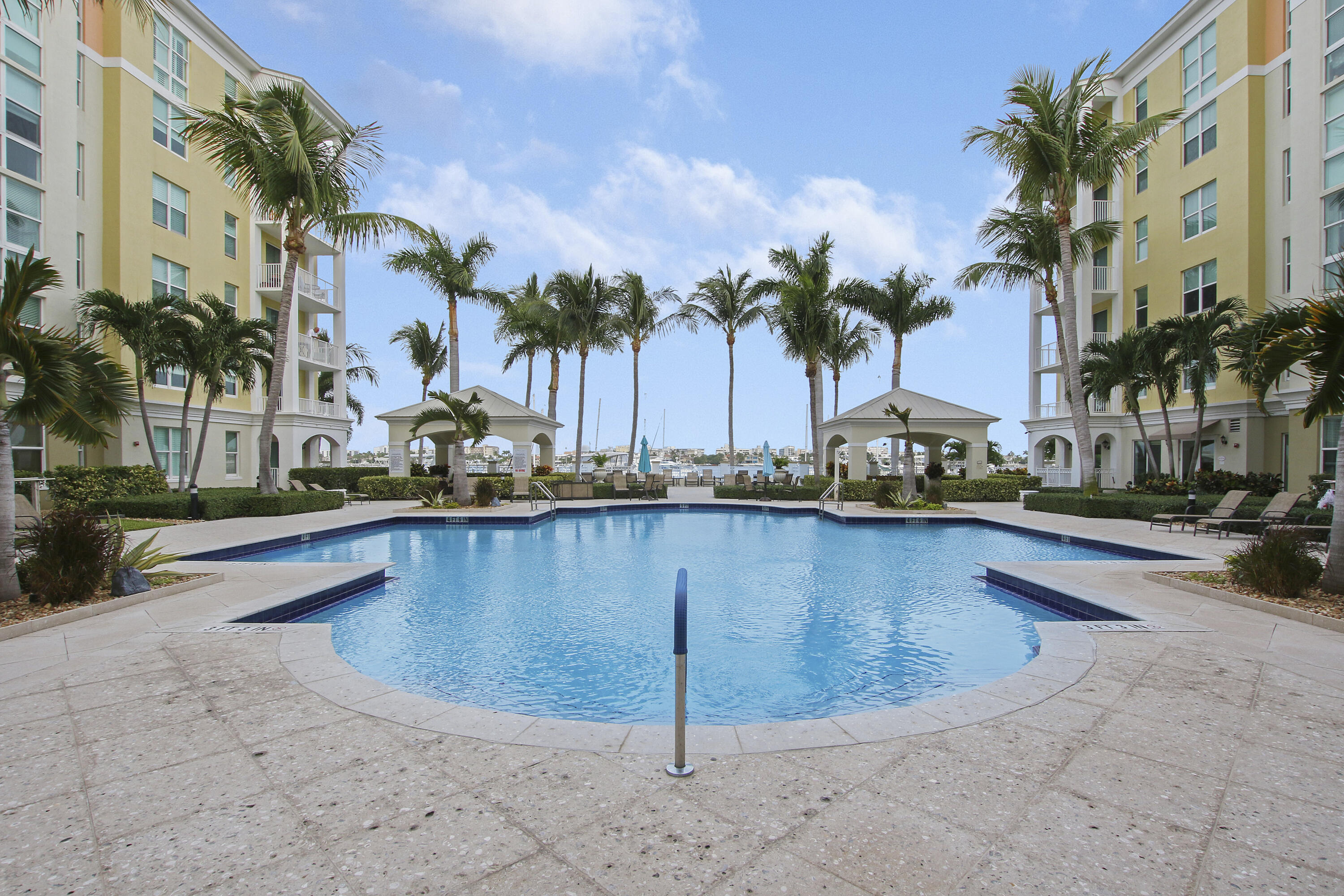 806 E Windward #410, Lantana FL 33462