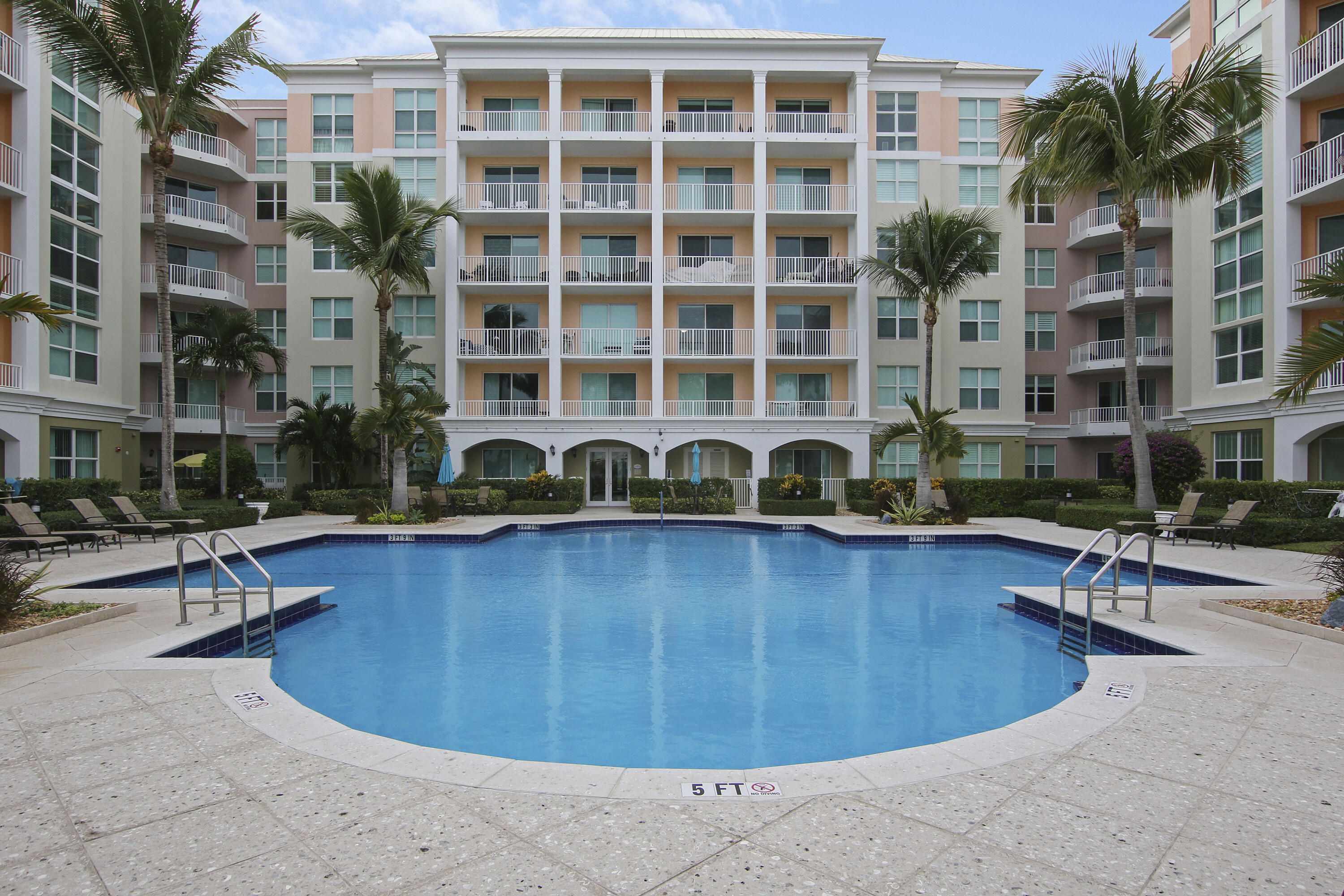806 E Windward #410, Lantana FL 33462