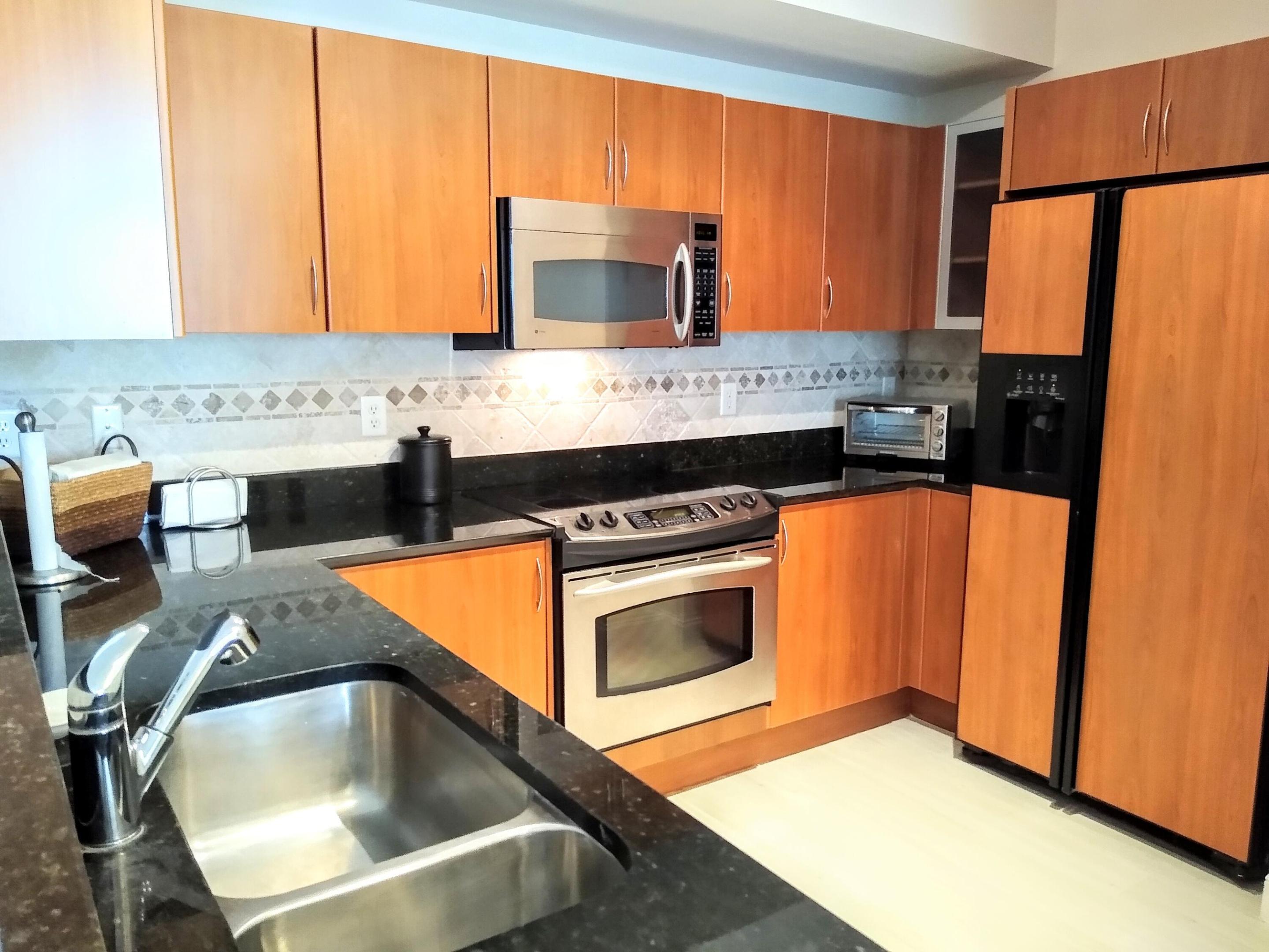 806 E Windward #410, Lantana FL 33462