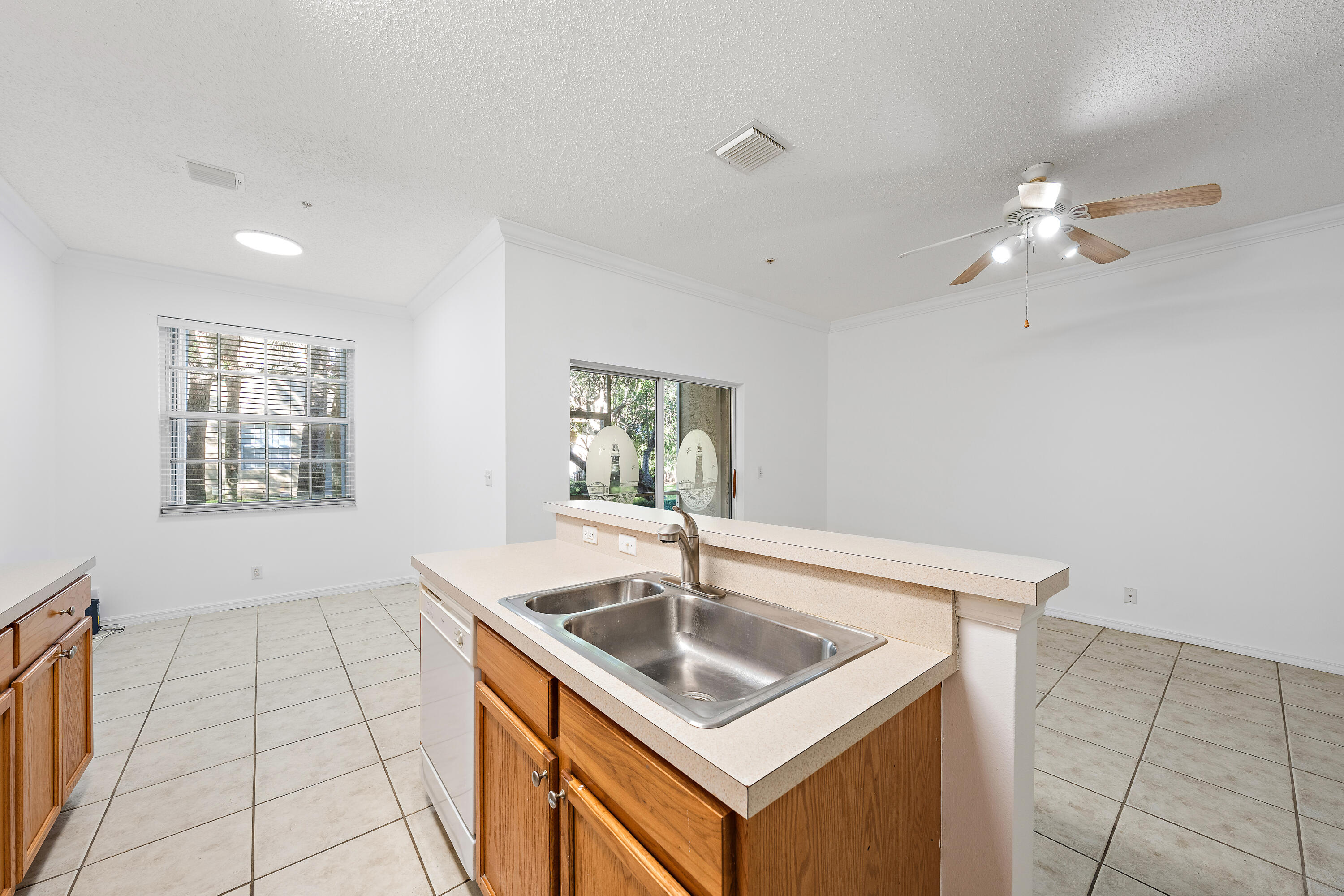 103 Lighthouse #G, Tequesta FL 33469