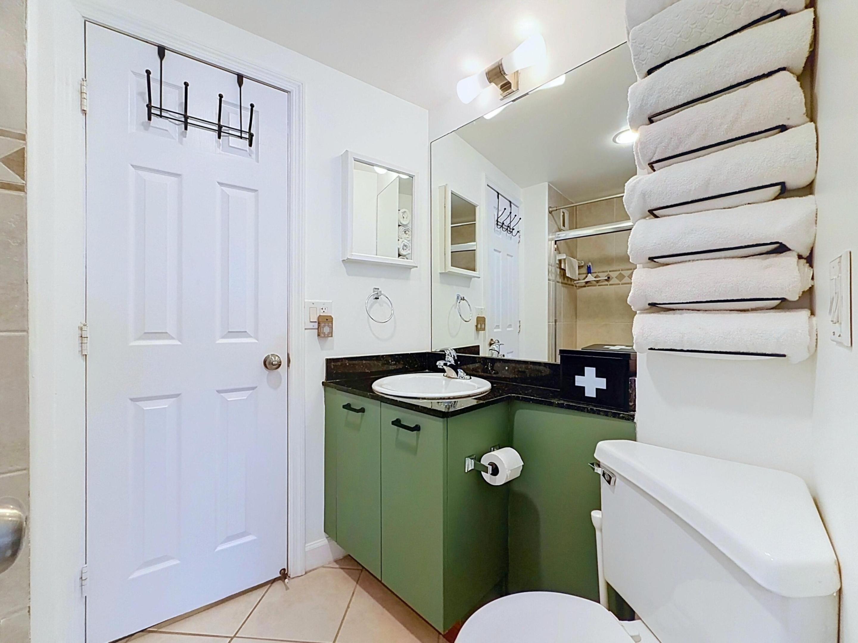 3250 NE 28th #110, Fort Lauderdale FL 33308