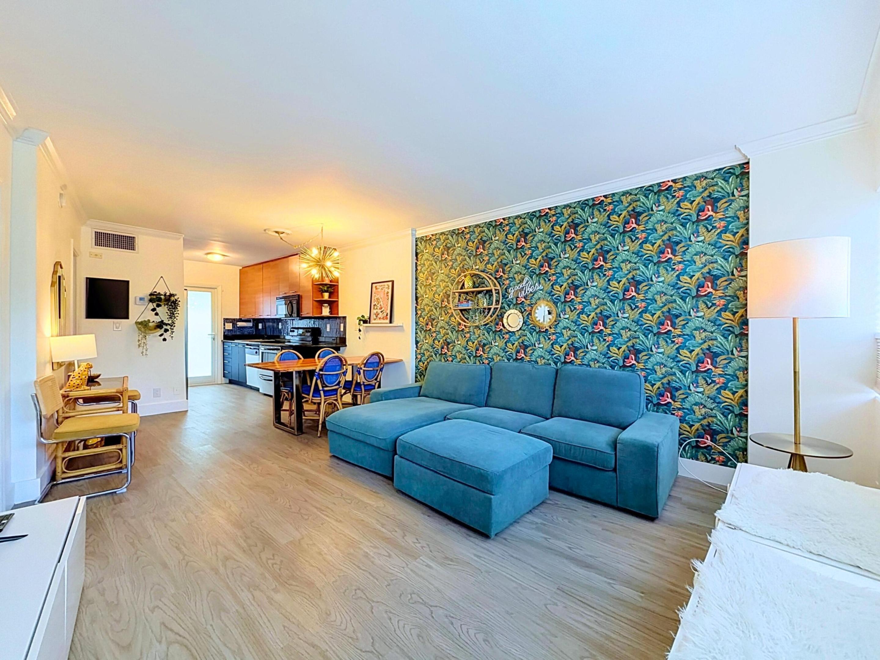 3250 NE 28th #110, Fort Lauderdale FL 33308