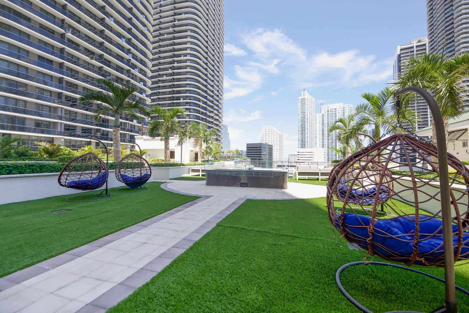 999 SW 1ST #2913, Miami FL 33130