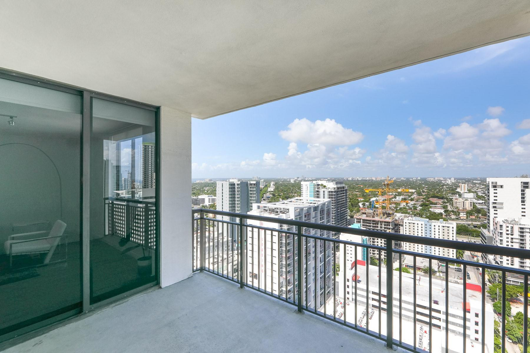 999 SW 1ST #2913, Miami FL 33130