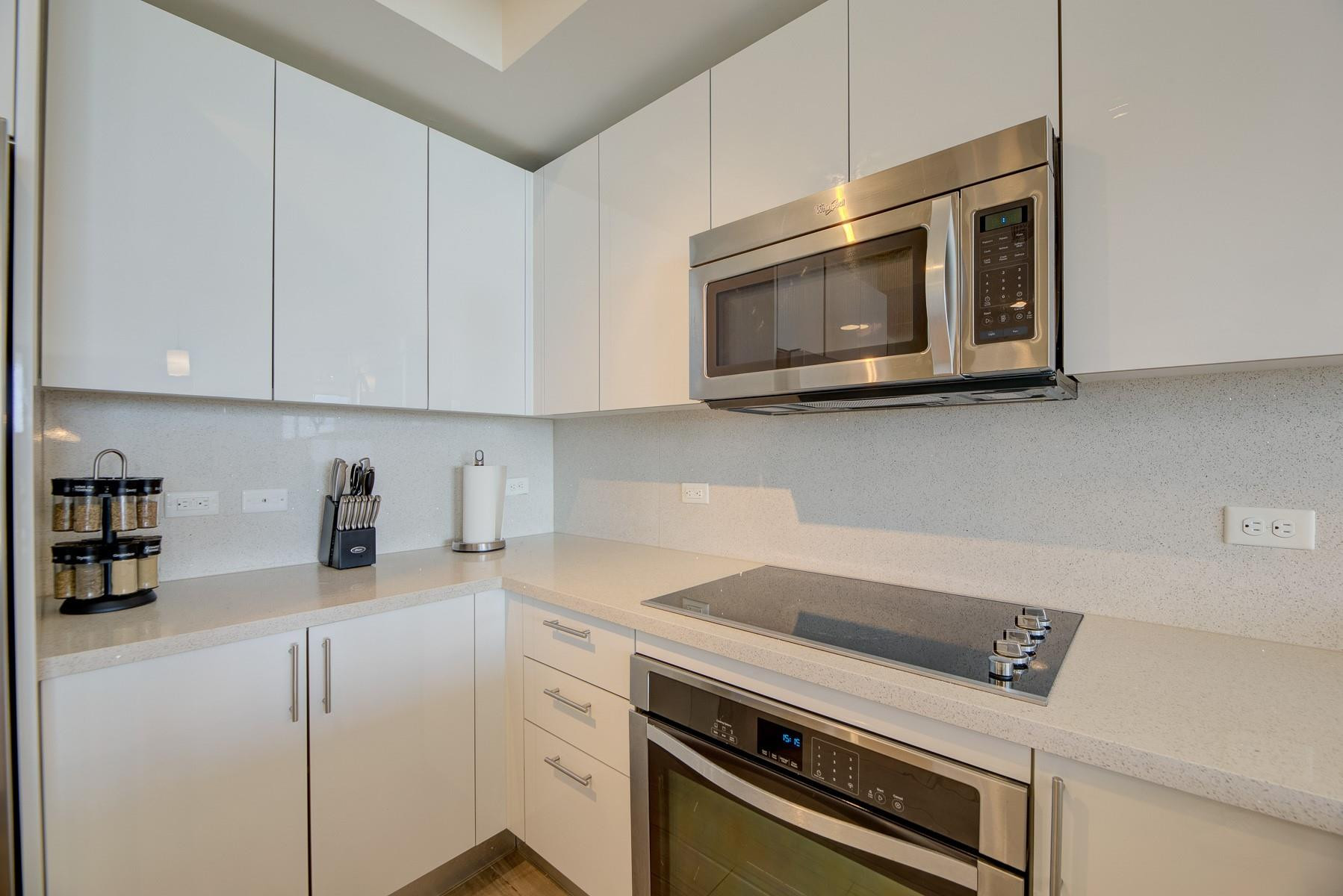 999 SW 1ST #2913, Miami FL 33130