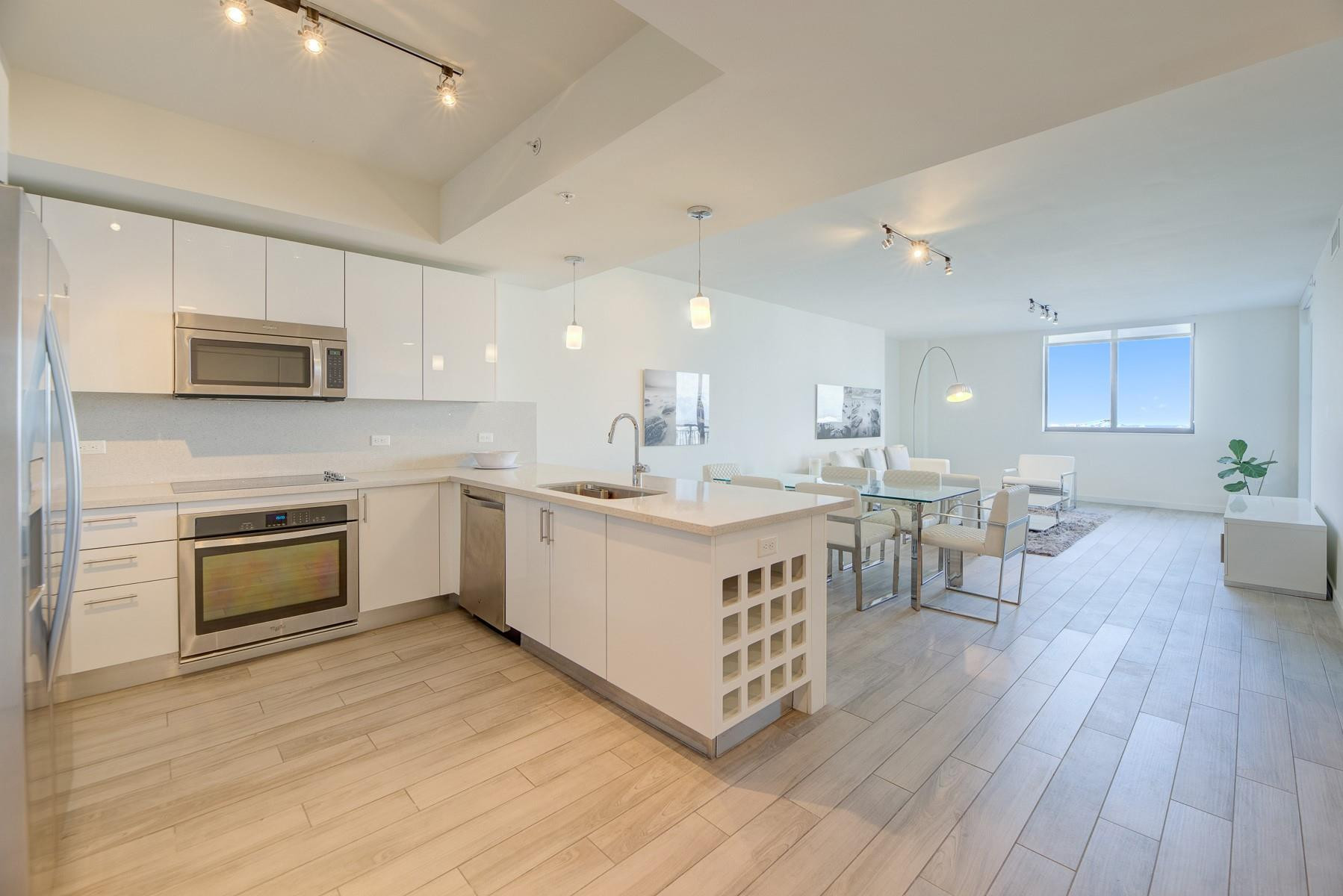 999 SW 1ST #2913, Miami FL 33130