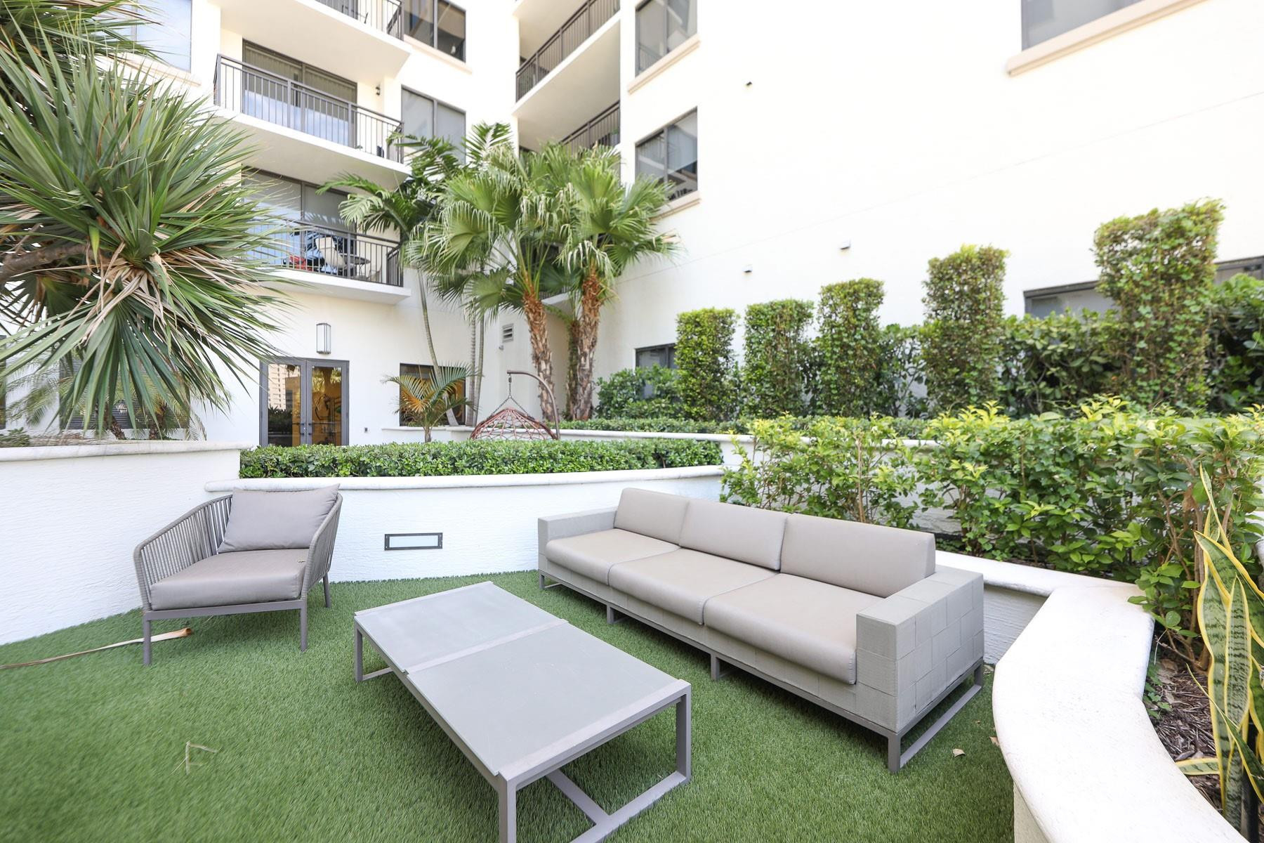 999 SW 1ST #2913, Miami FL 33130