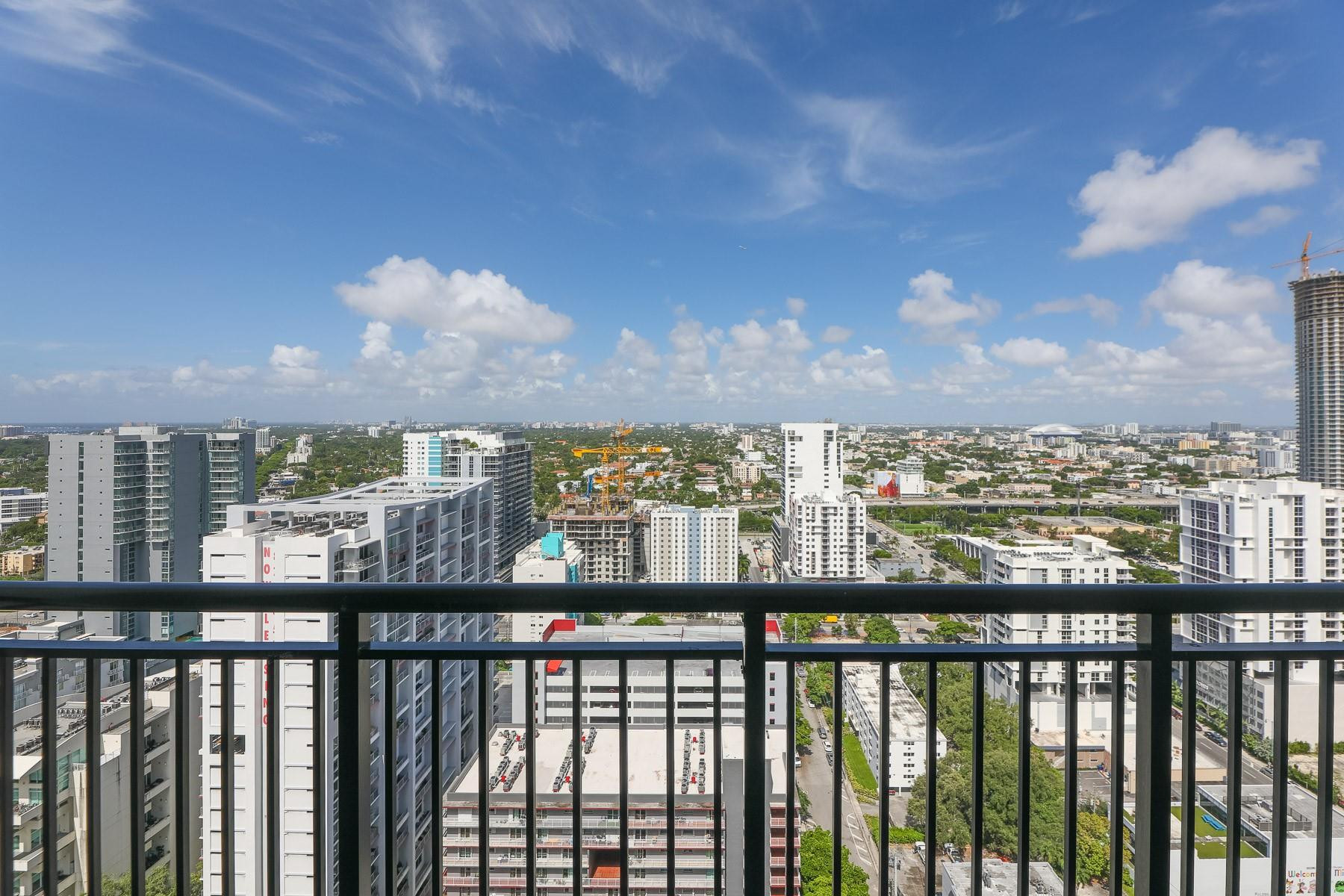 999 SW 1ST #2913, Miami FL 33130