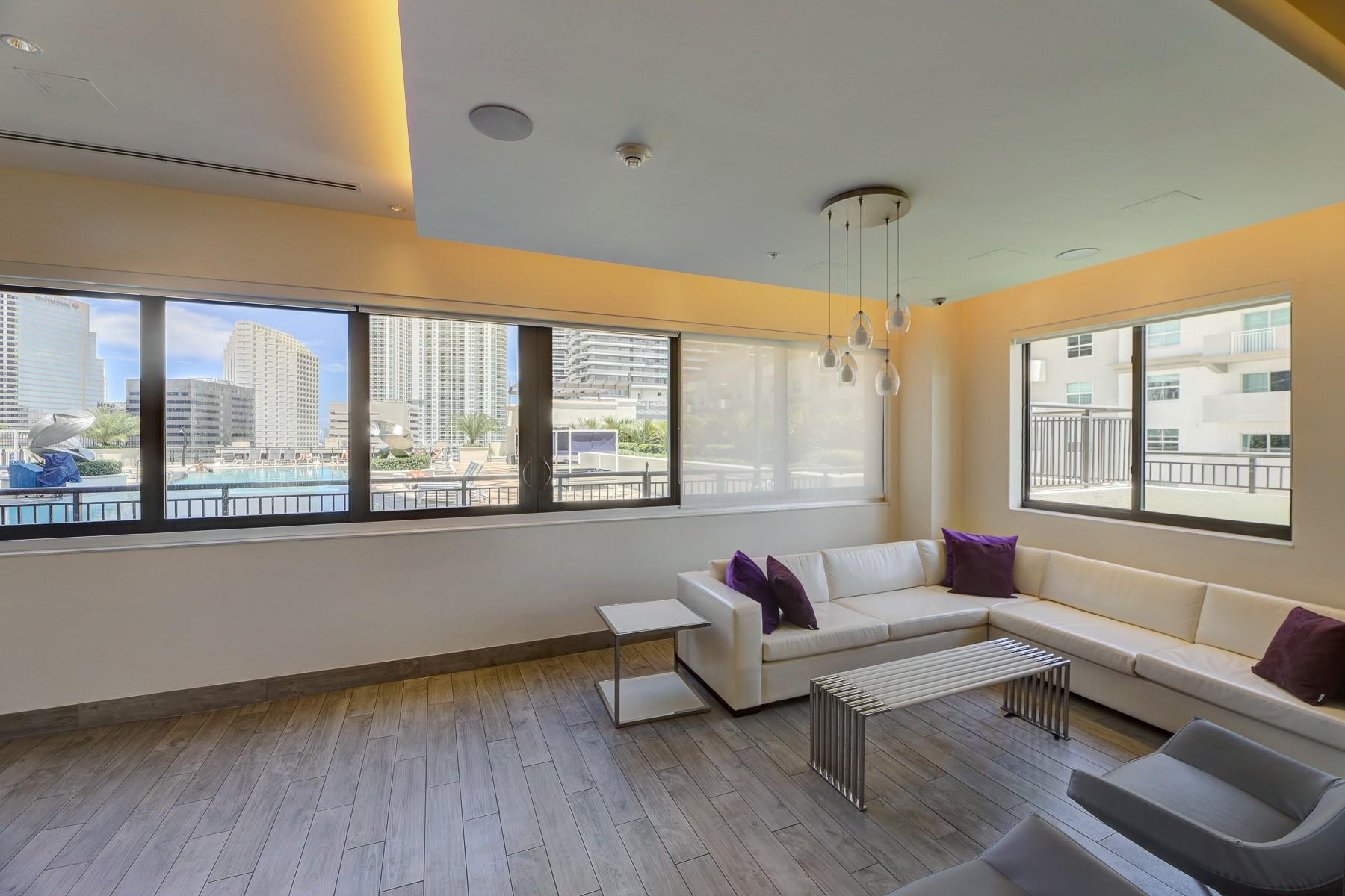 999 SW 1ST #2913, Miami FL 33130