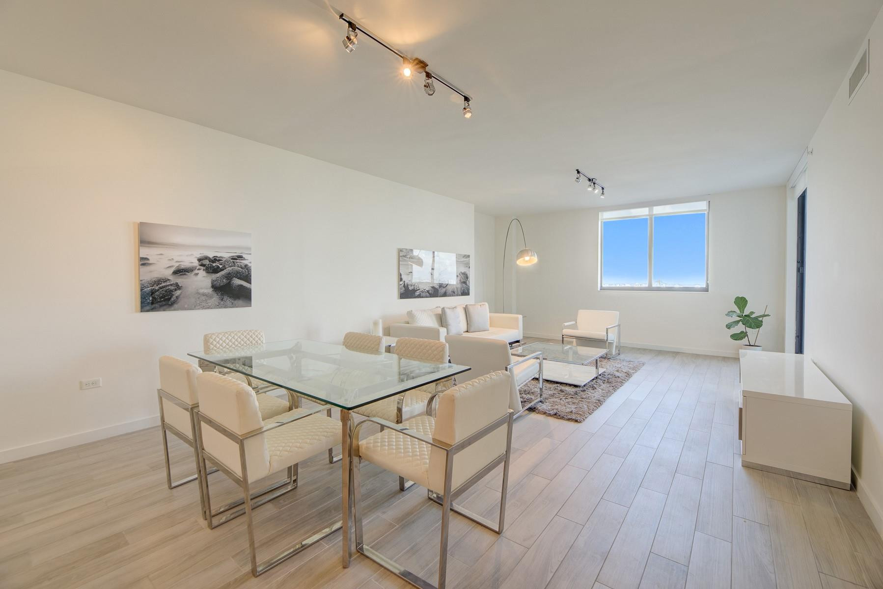 999 SW 1ST #2913, Miami FL 33130