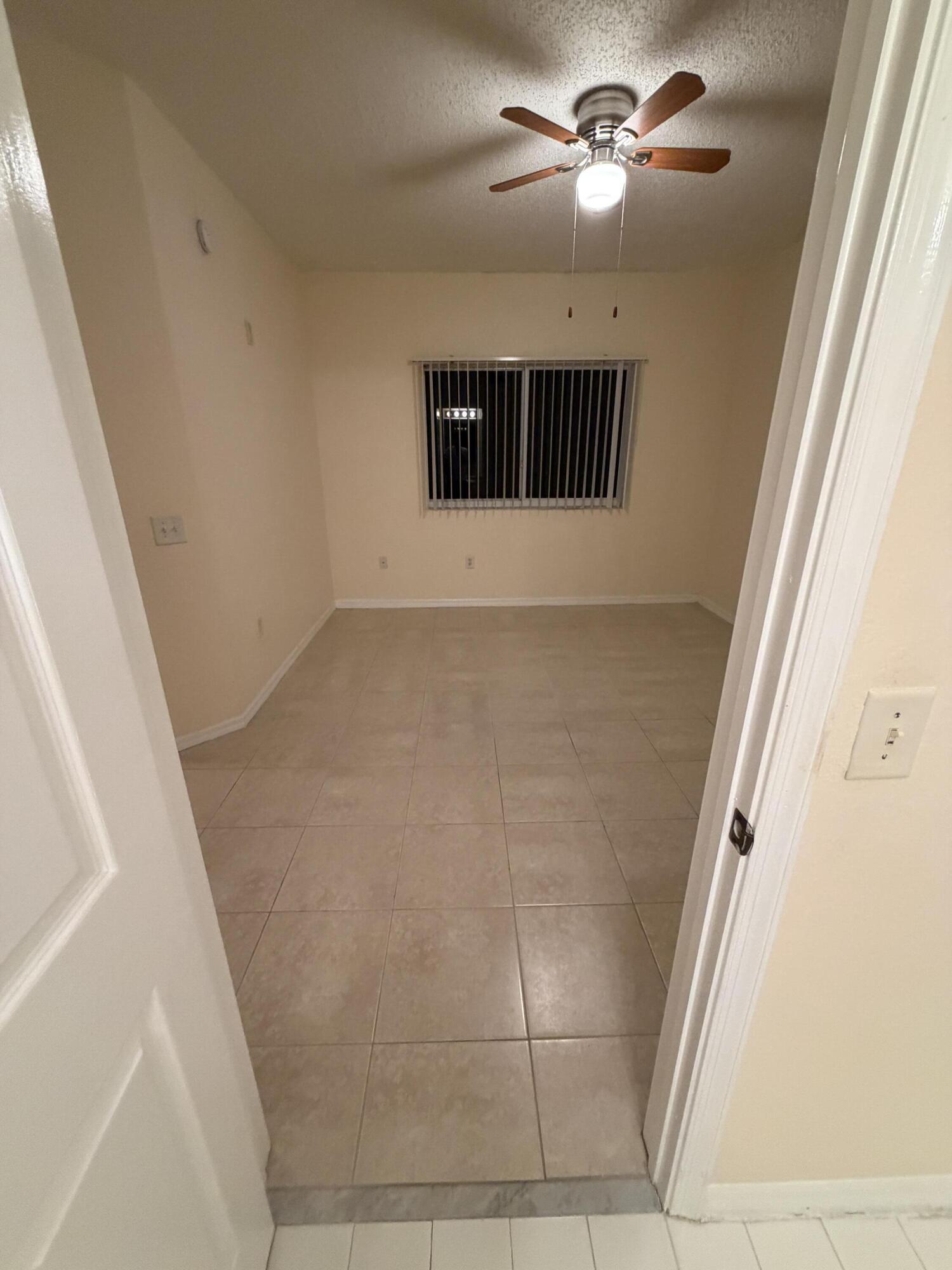 350 Crestwood #308, Royal Palm Beach FL 33411