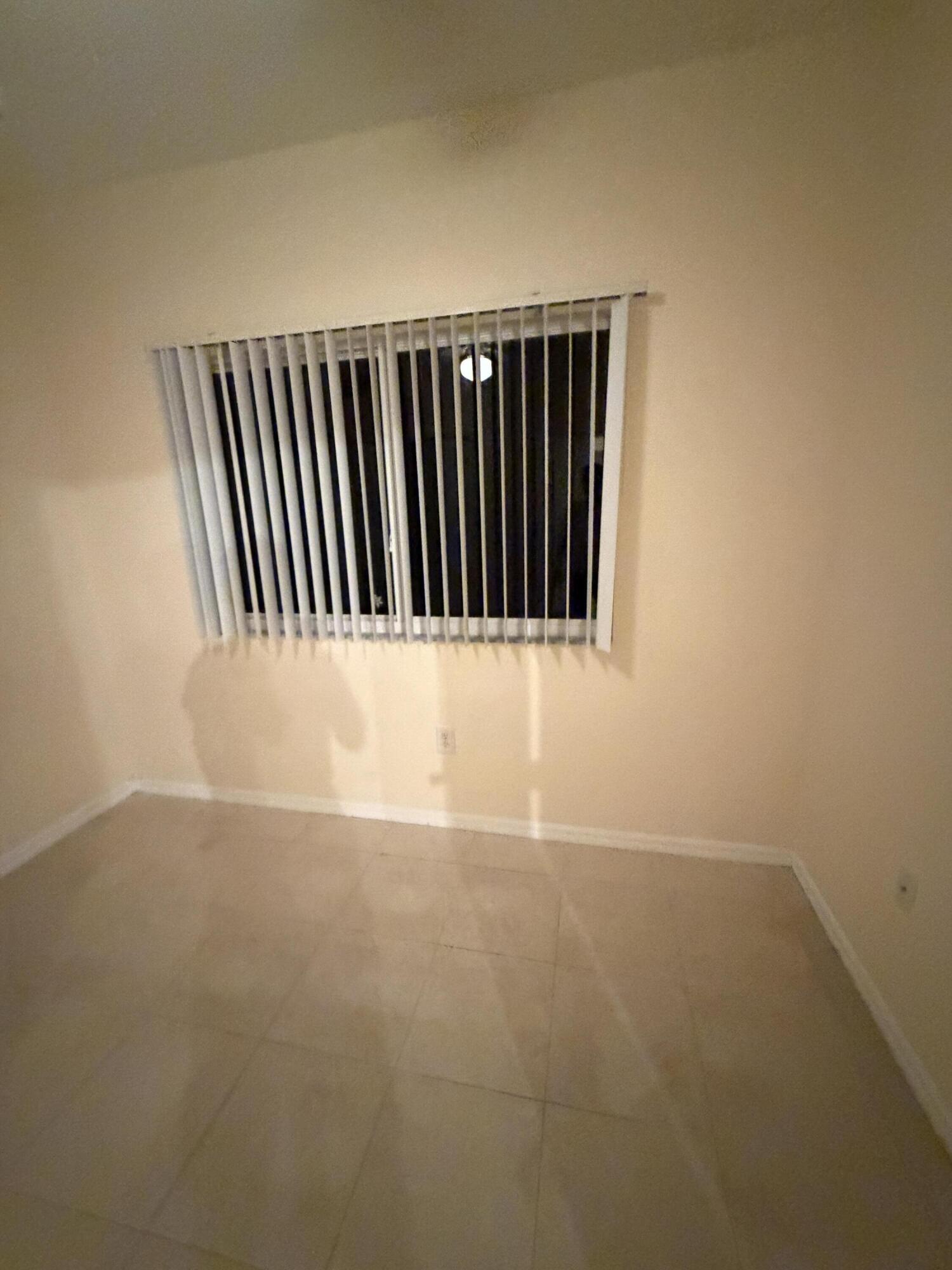 350 Crestwood #308, Royal Palm Beach FL 33411