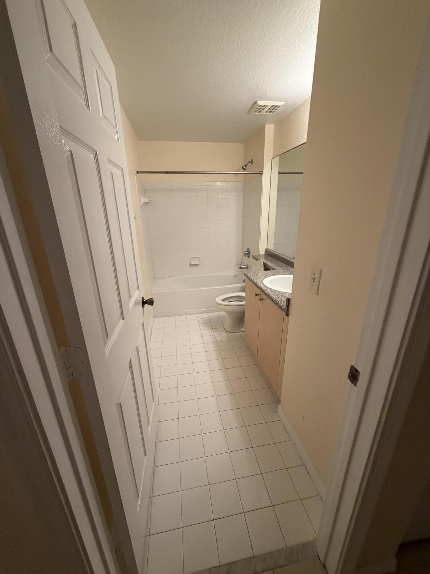 350 Crestwood #308, Royal Palm Beach FL 33411