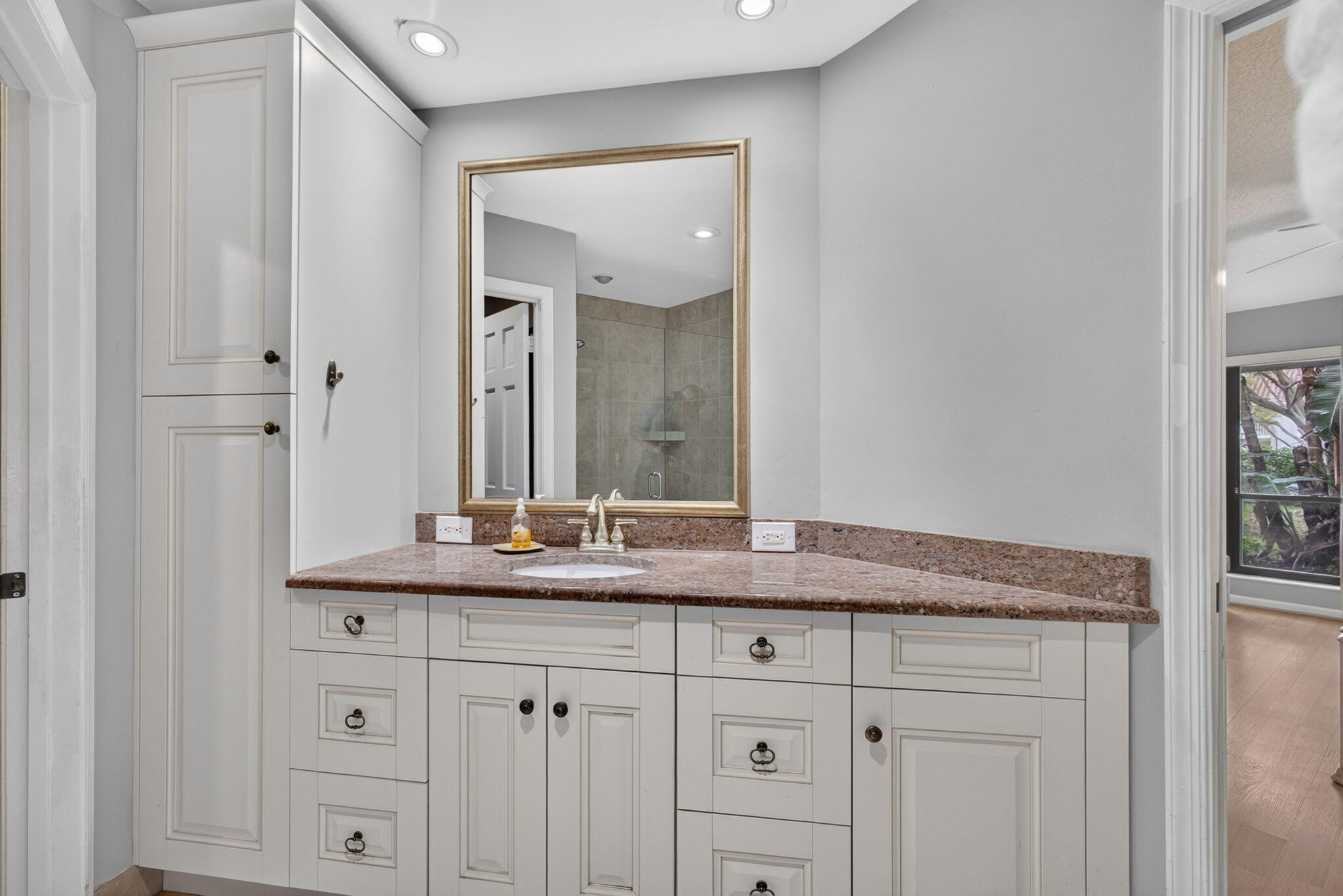 10 Lexington #A, Palm Beach Gardens FL 33418