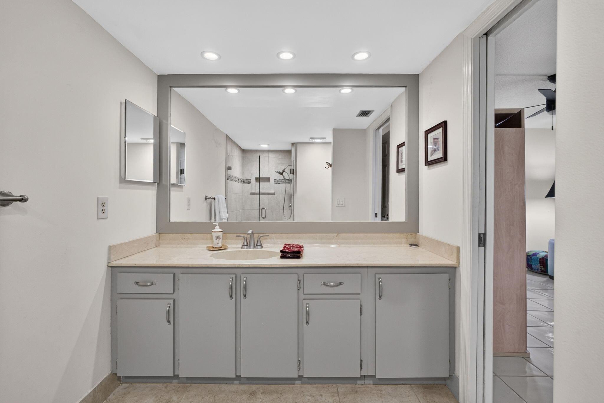 10 Lexington #A, Palm Beach Gardens FL 33418