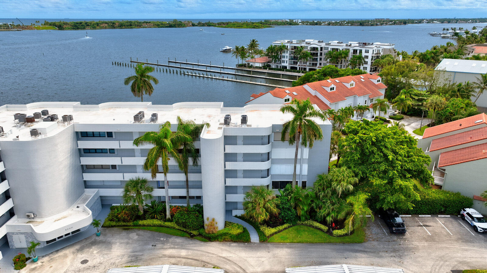 8200 LAKESHORE #2010, Hypoluxo FL 33462