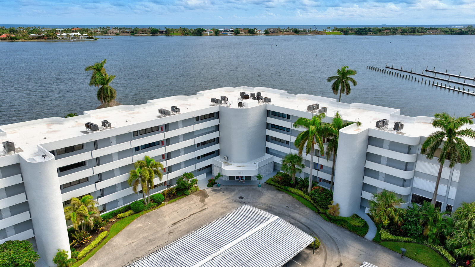 8200 LAKESHORE #2010, Hypoluxo FL 33462