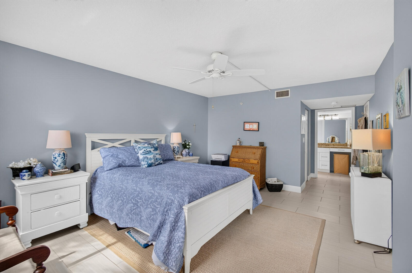 8200 LAKESHORE #2010, Hypoluxo FL 33462