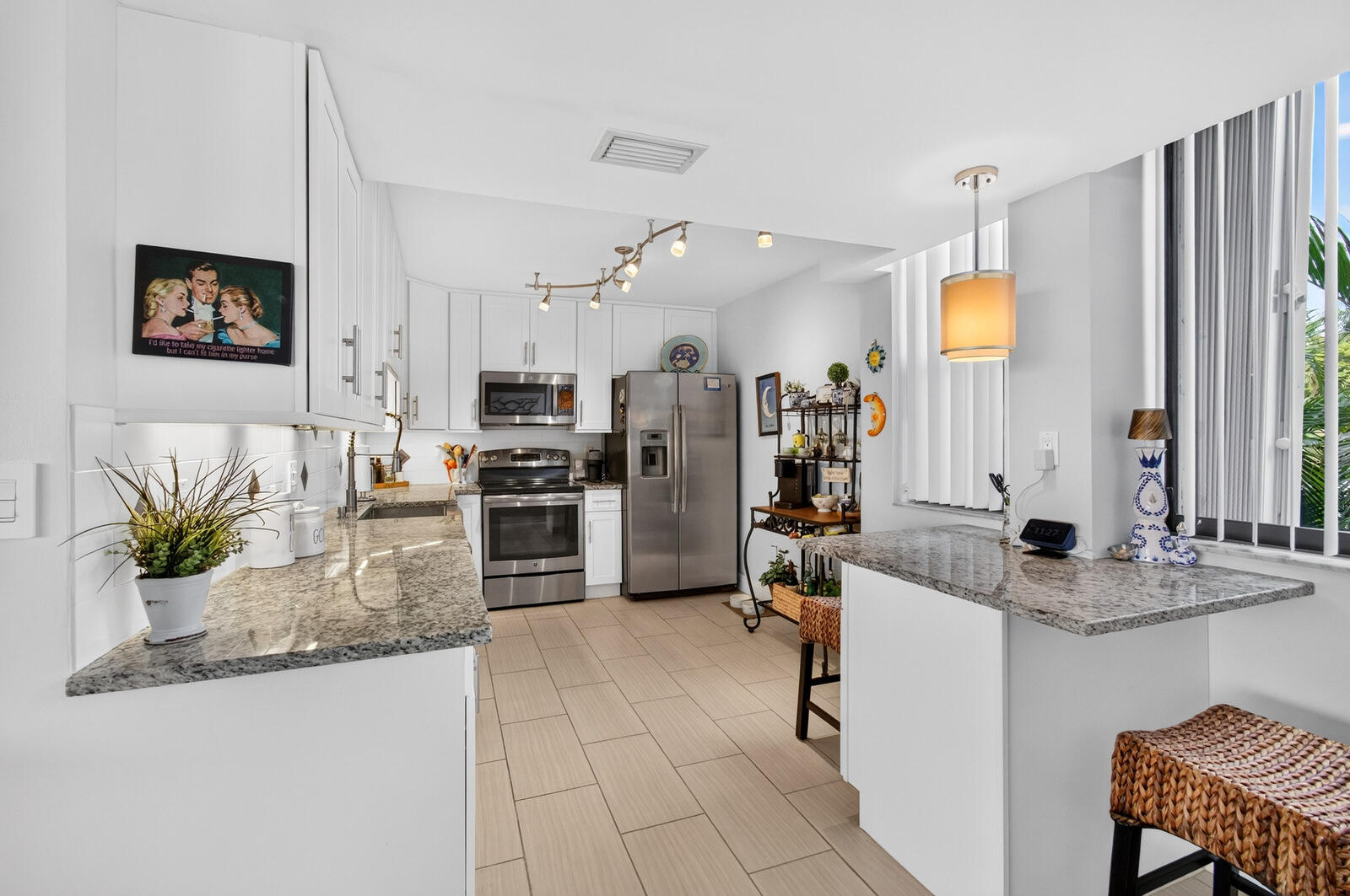 8200 LAKESHORE #2010, Hypoluxo FL 33462