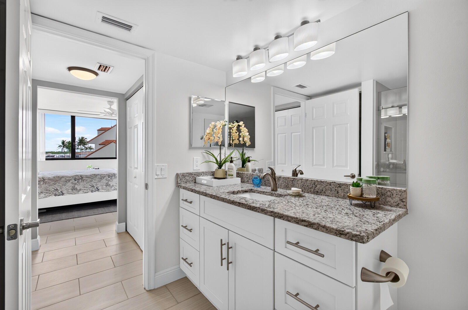 8200 LAKESHORE #2010, Hypoluxo FL 33462