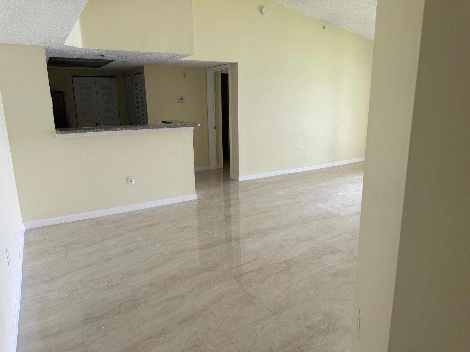 5061 WILES #202, Coconut Creek FL 33073