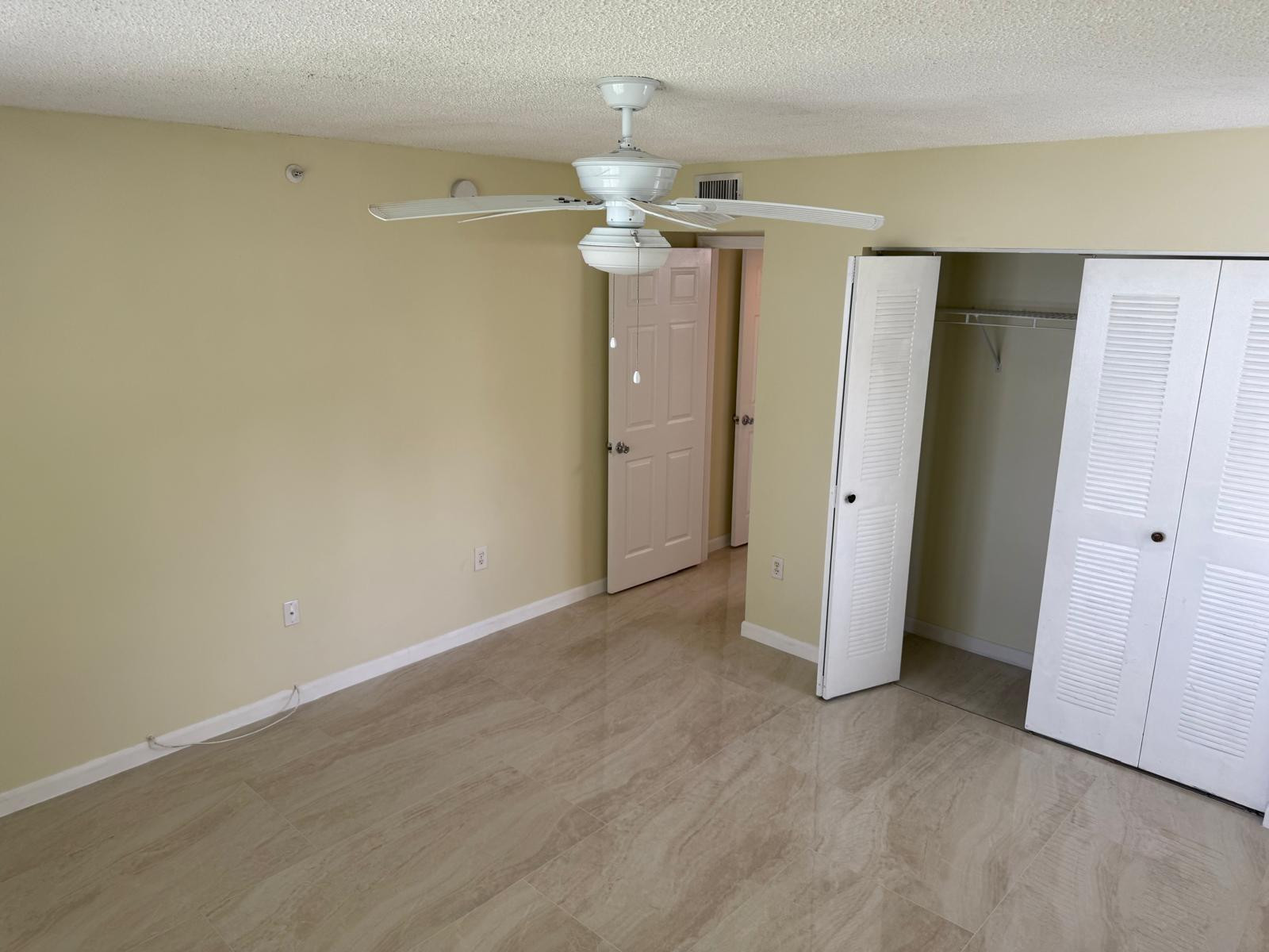 5061 WILES #202, Coconut Creek FL 33073