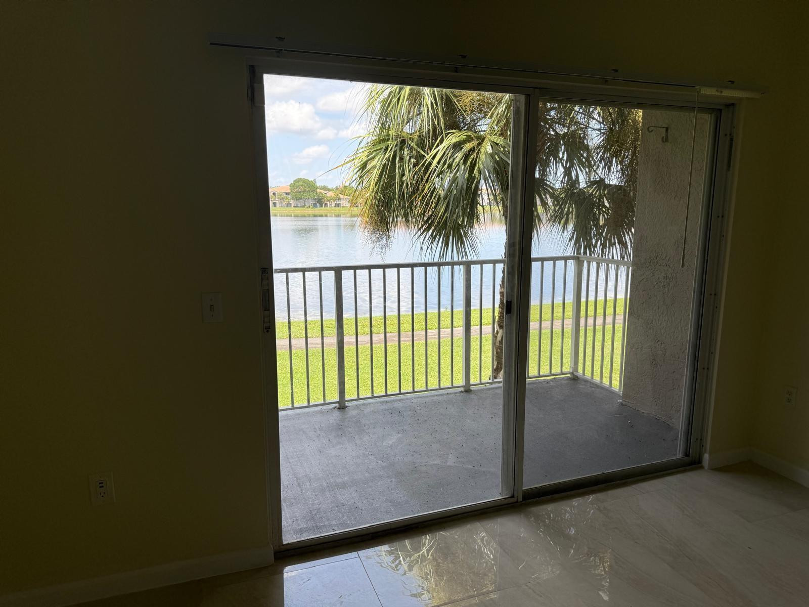 5061 WILES #202, Coconut Creek FL 33073
