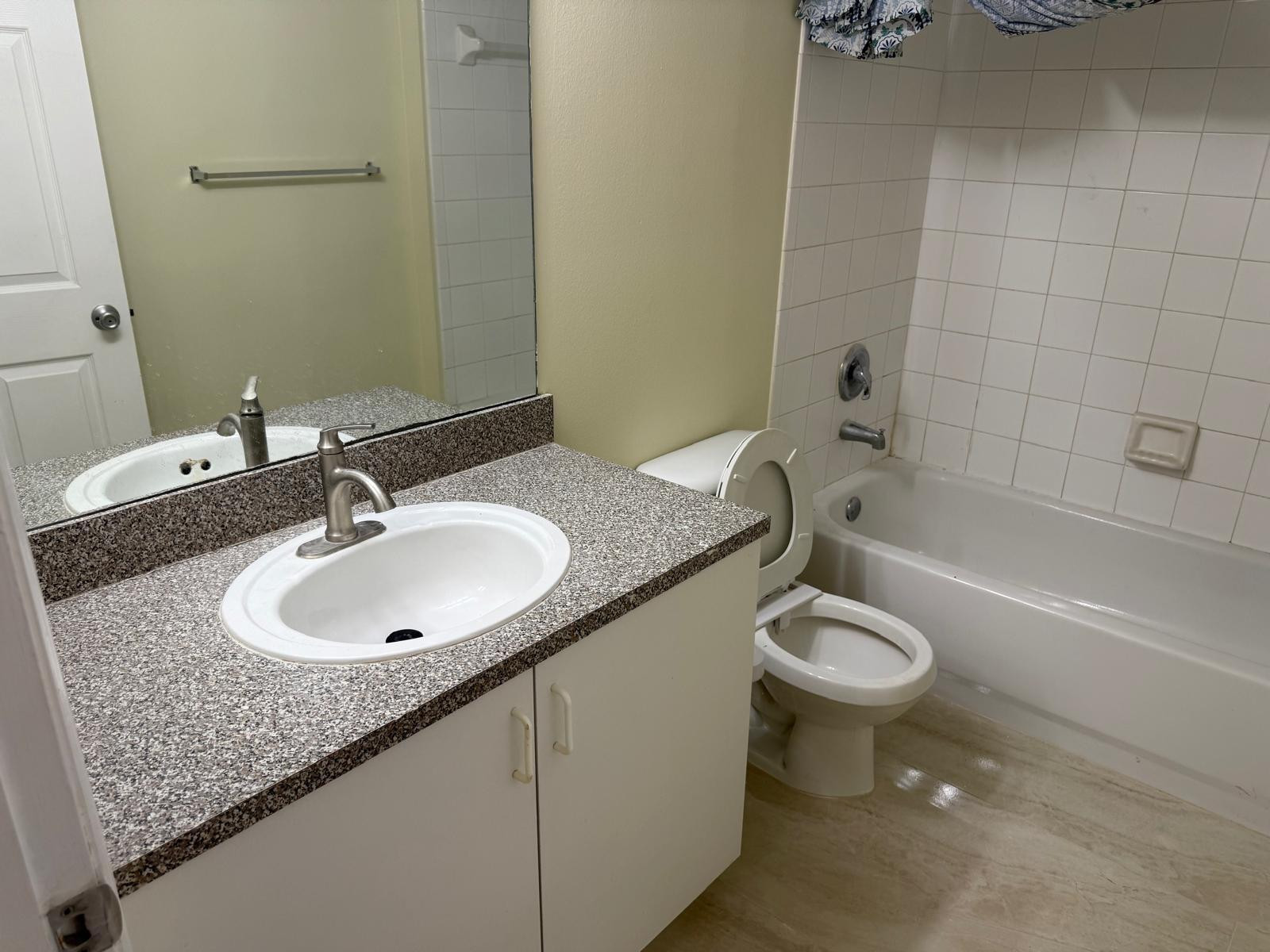 5061 WILES #202, Coconut Creek FL 33073