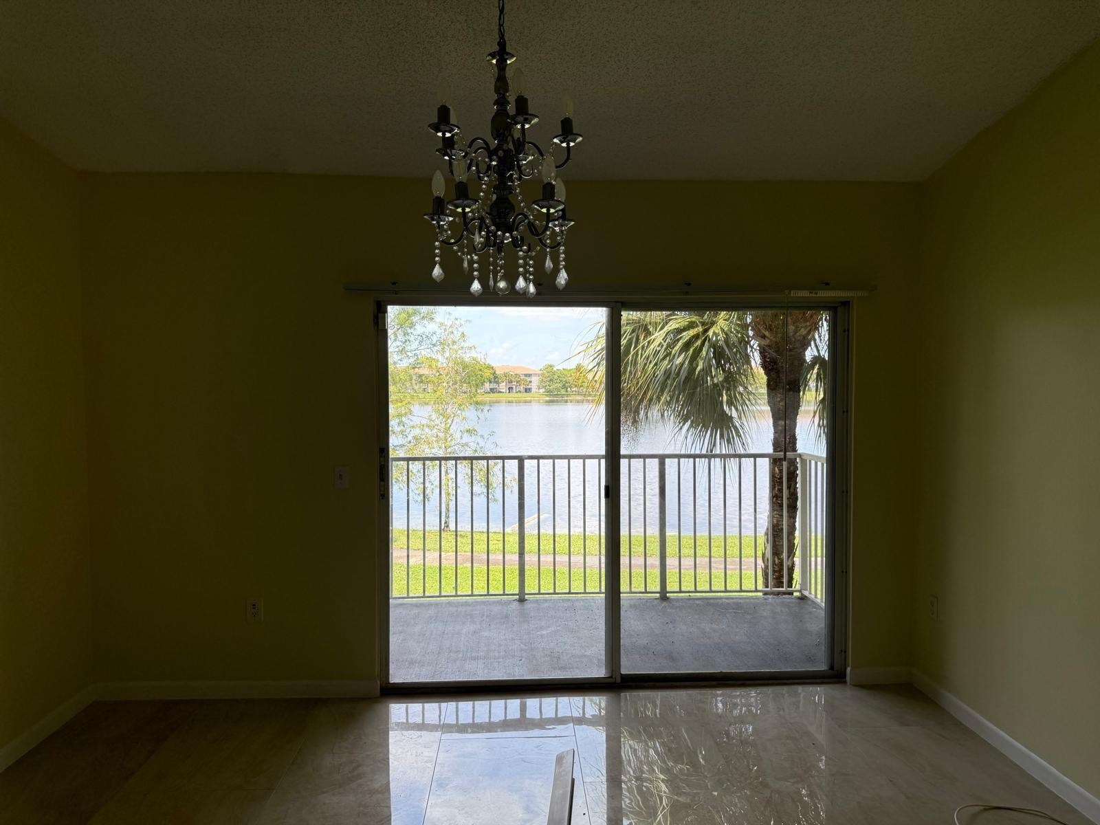 5061 WILES #202, Coconut Creek FL 33073