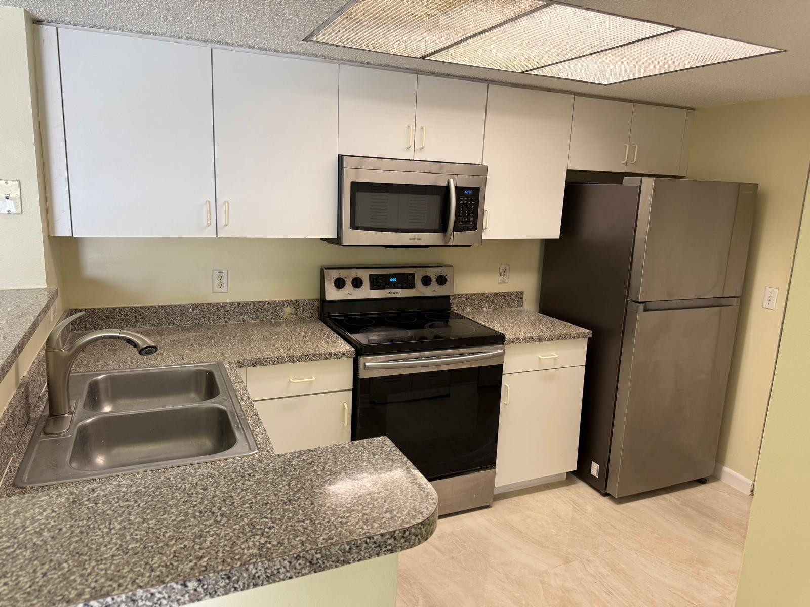 5061 WILES #202, Coconut Creek FL 33073