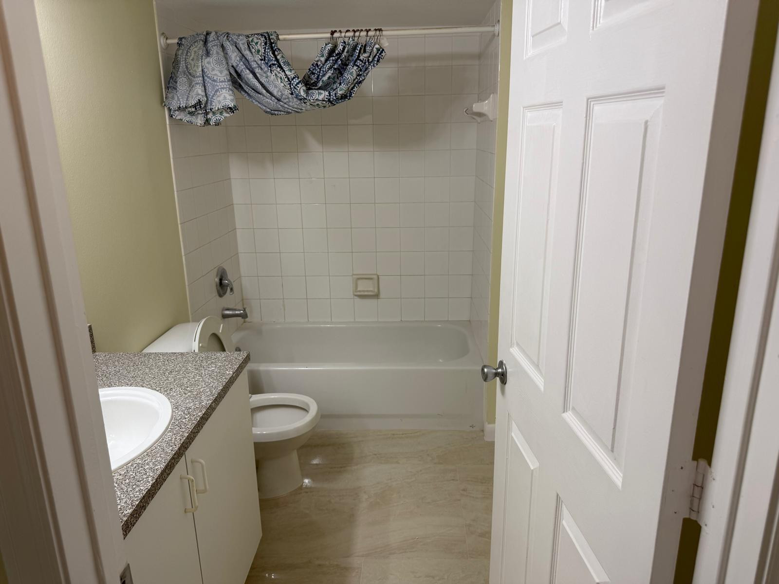 5061 WILES #202, Coconut Creek FL 33073