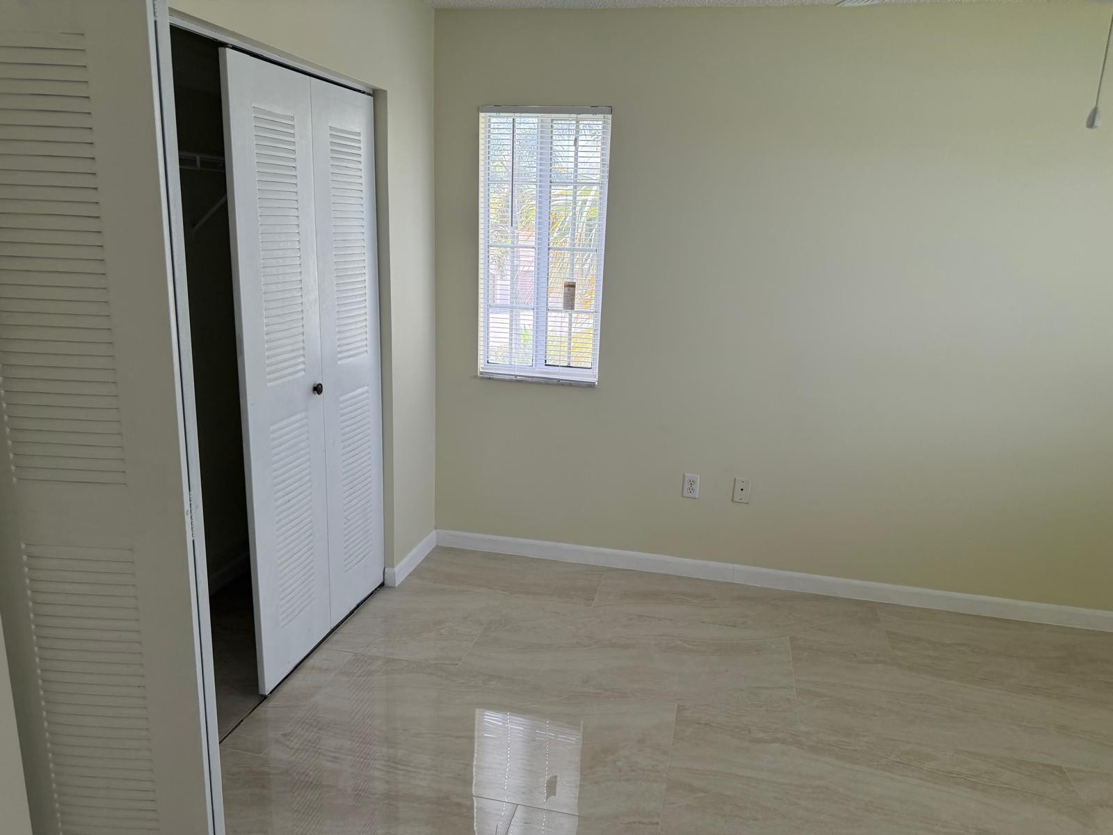 5061 WILES #202, Coconut Creek FL 33073