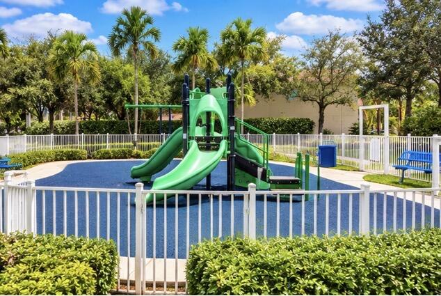 3829 Woodfield, Coconut Creek FL 33073