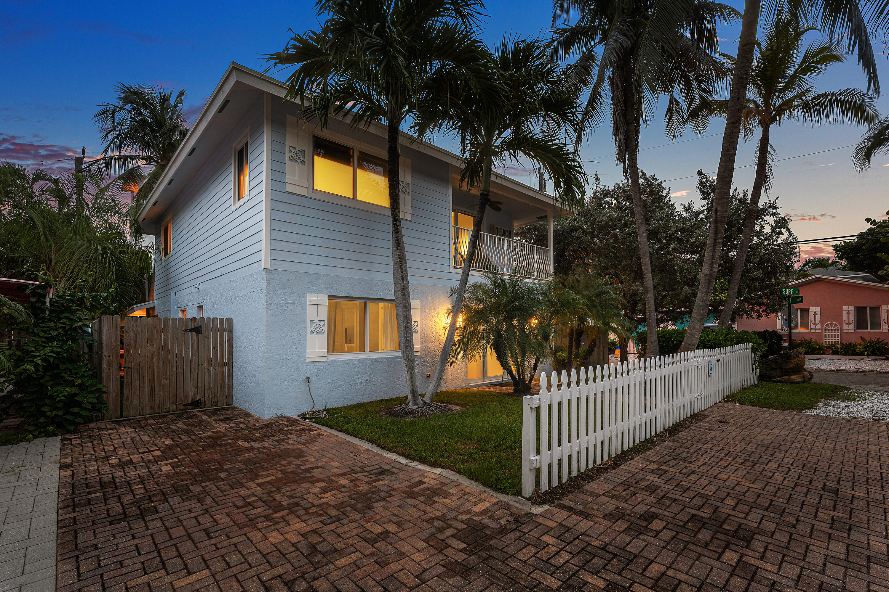 15 East, Boynton Beach FL 33435