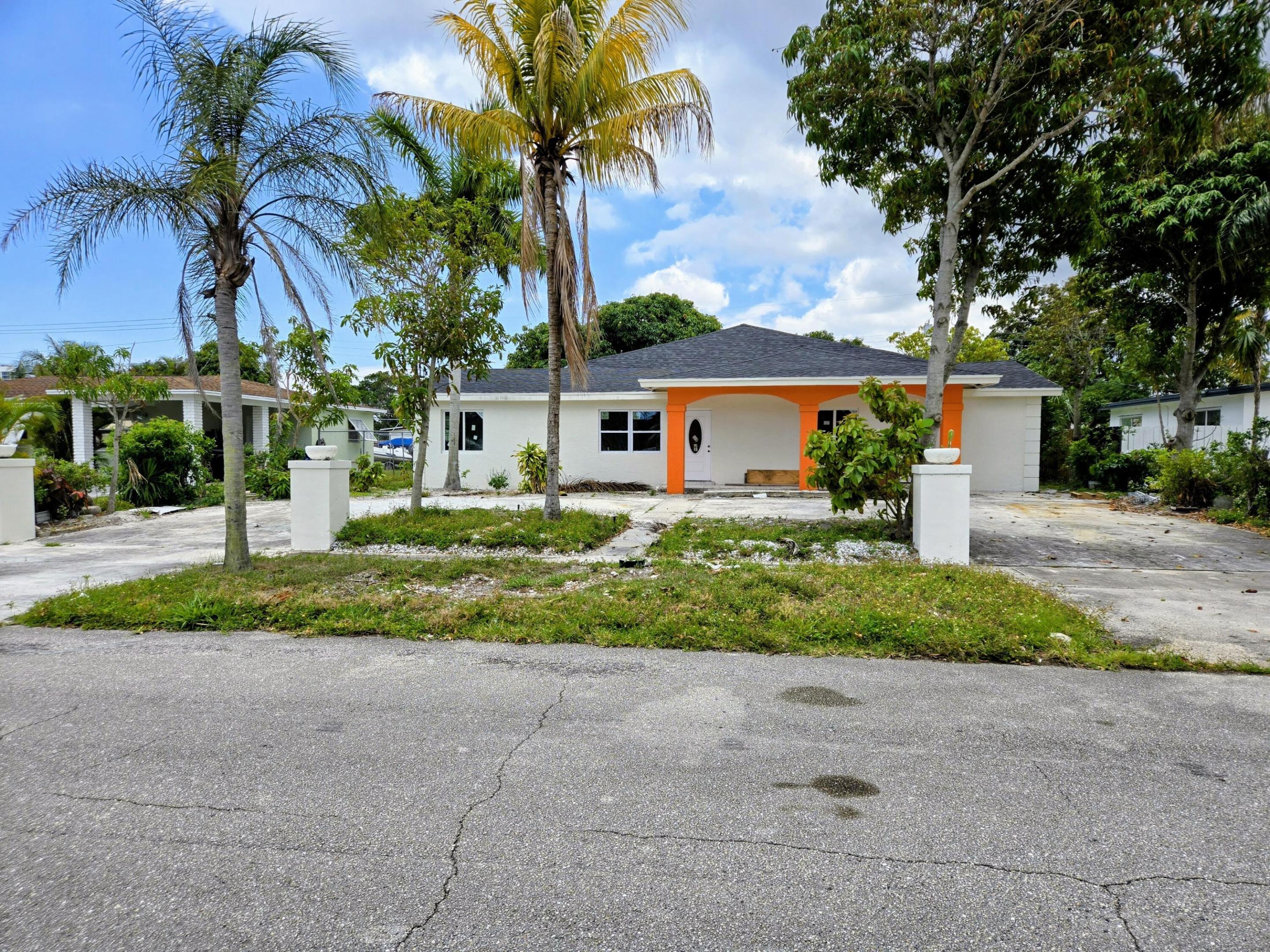 424 E ILEX, Lake Park FL 33403