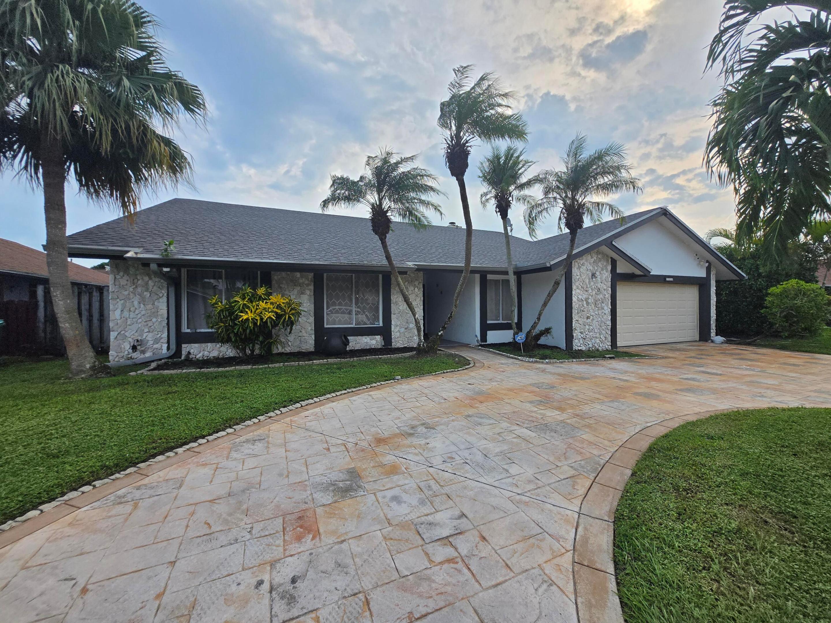 7358 NW 49th, Lauderhill FL 33319