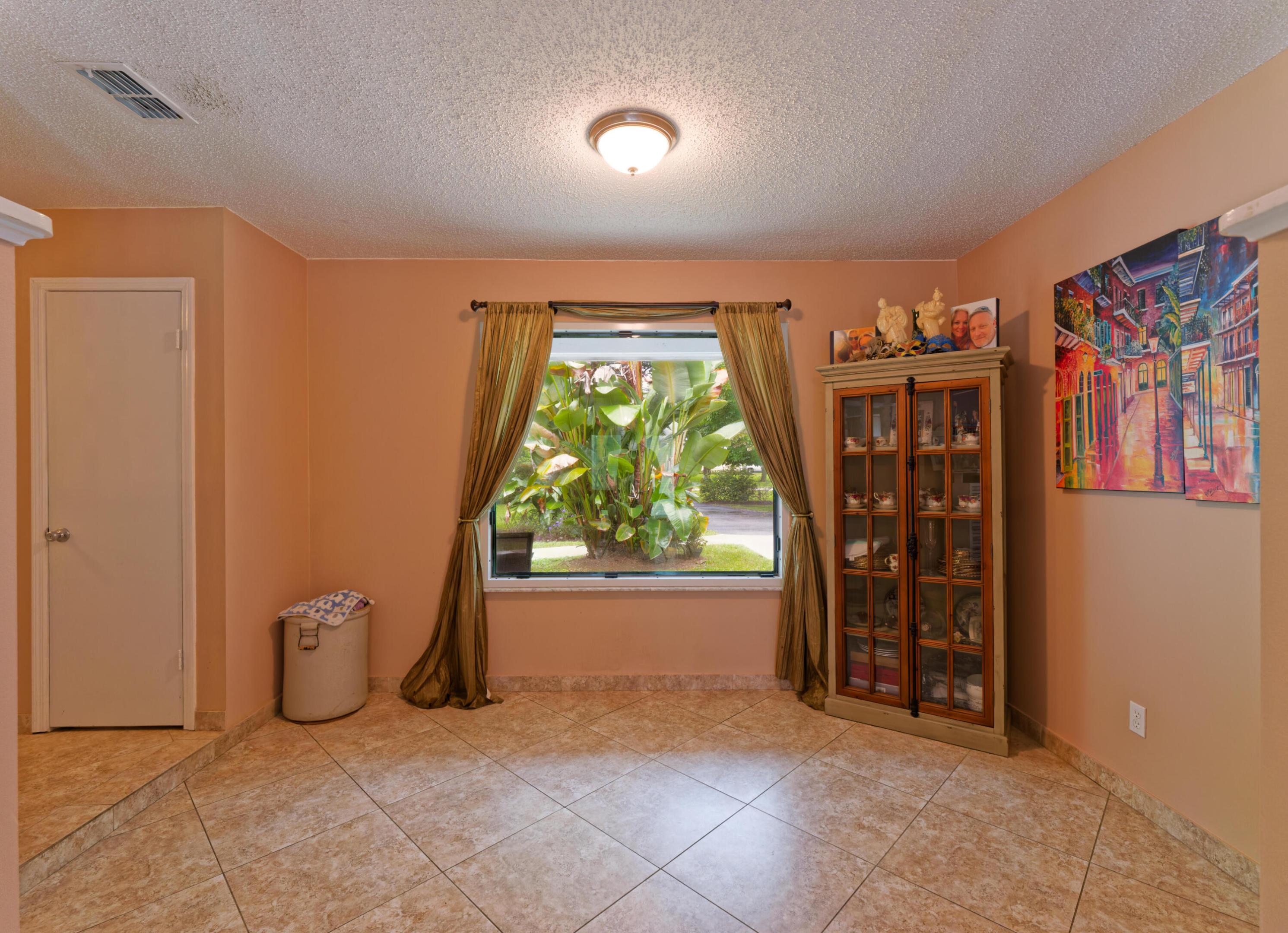 6922 150th, Palm Beach Gardens FL 33418