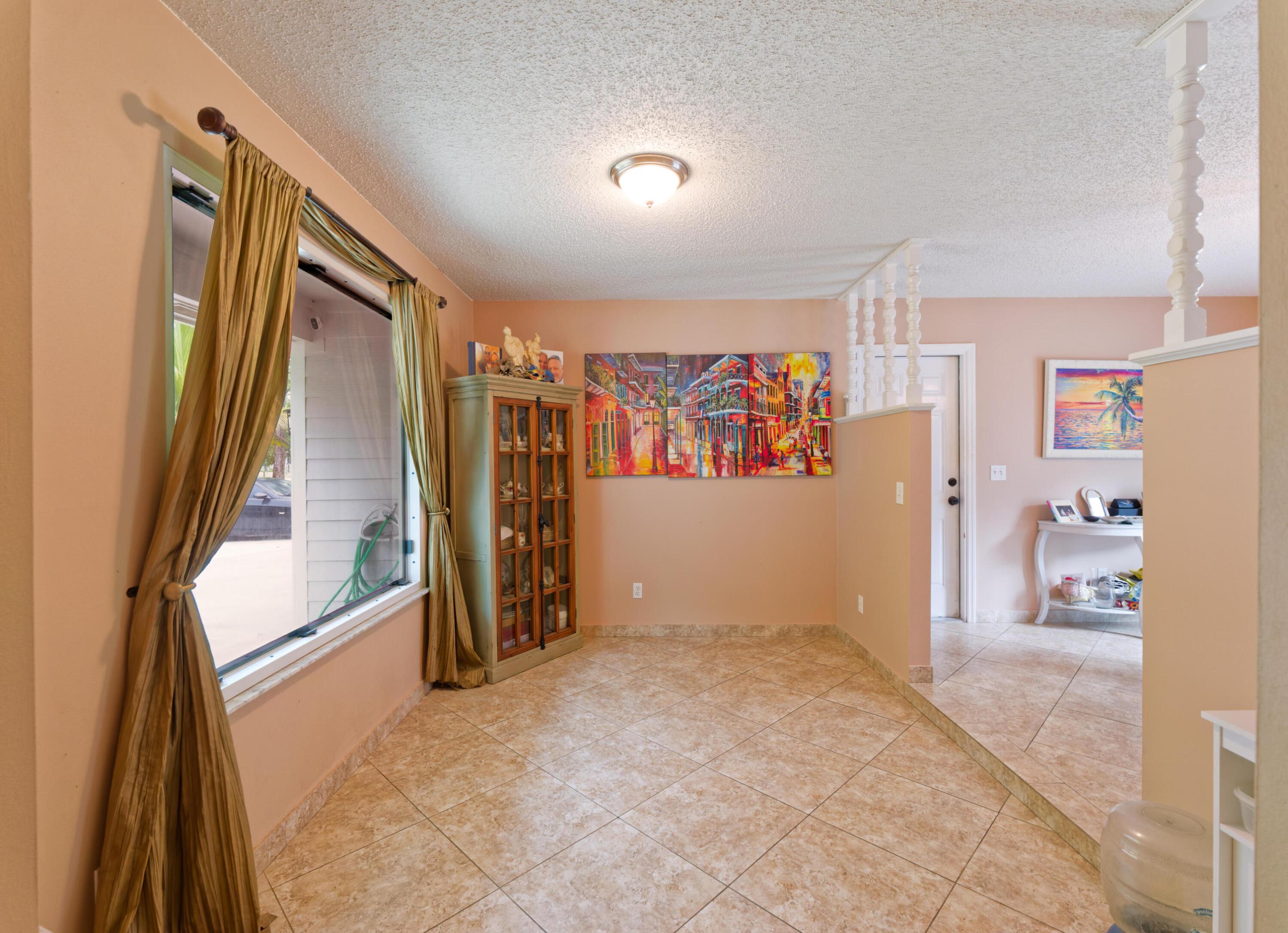 6922 150th, Palm Beach Gardens FL 33418