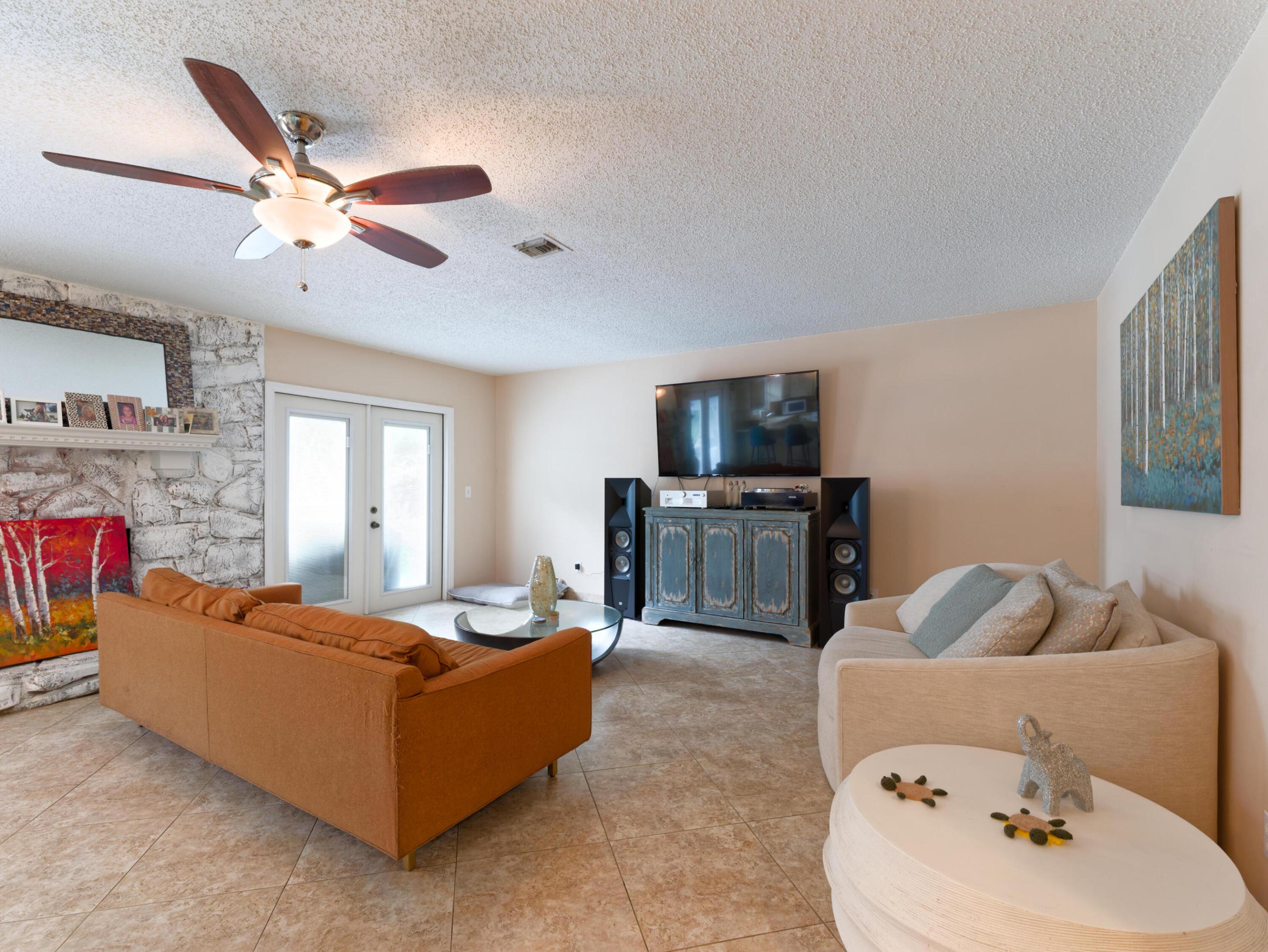 6922 150th, Palm Beach Gardens FL 33418