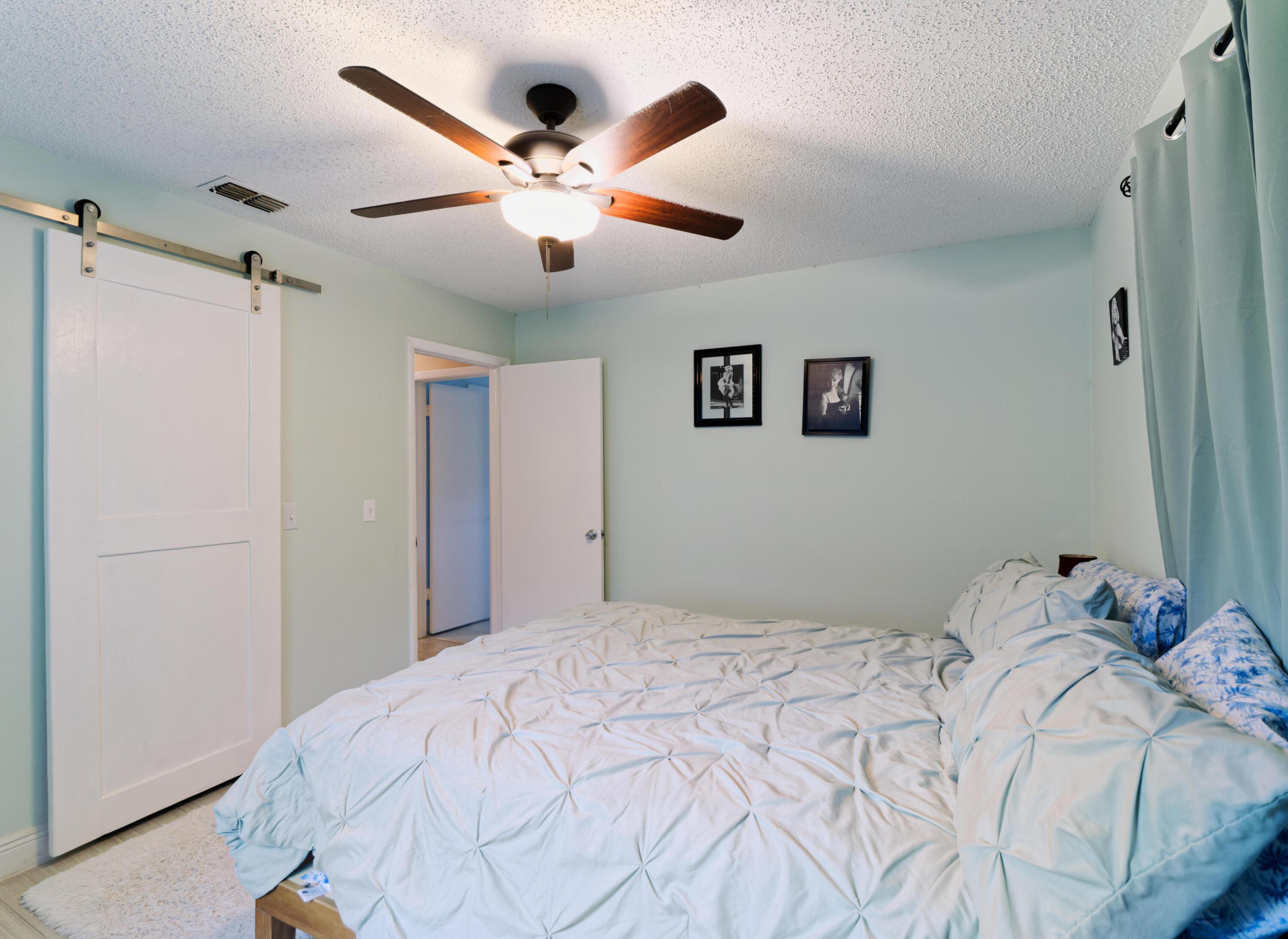 6922 150th, Palm Beach Gardens FL 33418