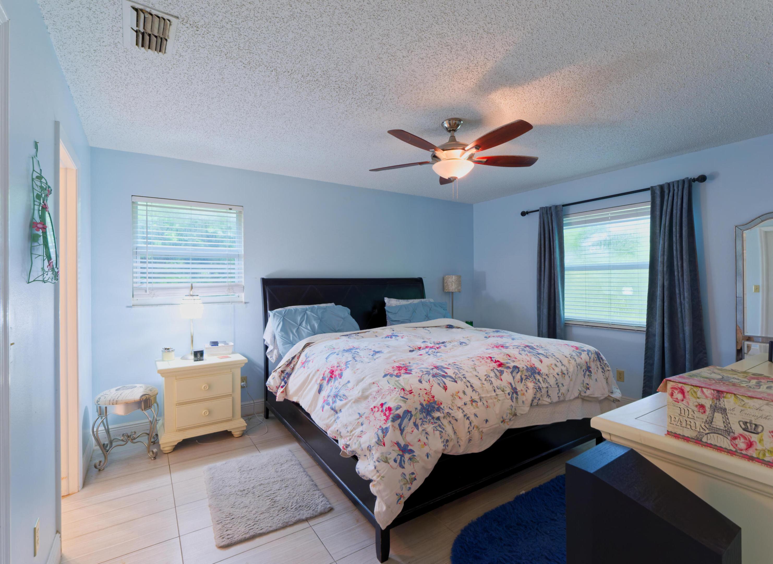 6922 150th, Palm Beach Gardens FL 33418
