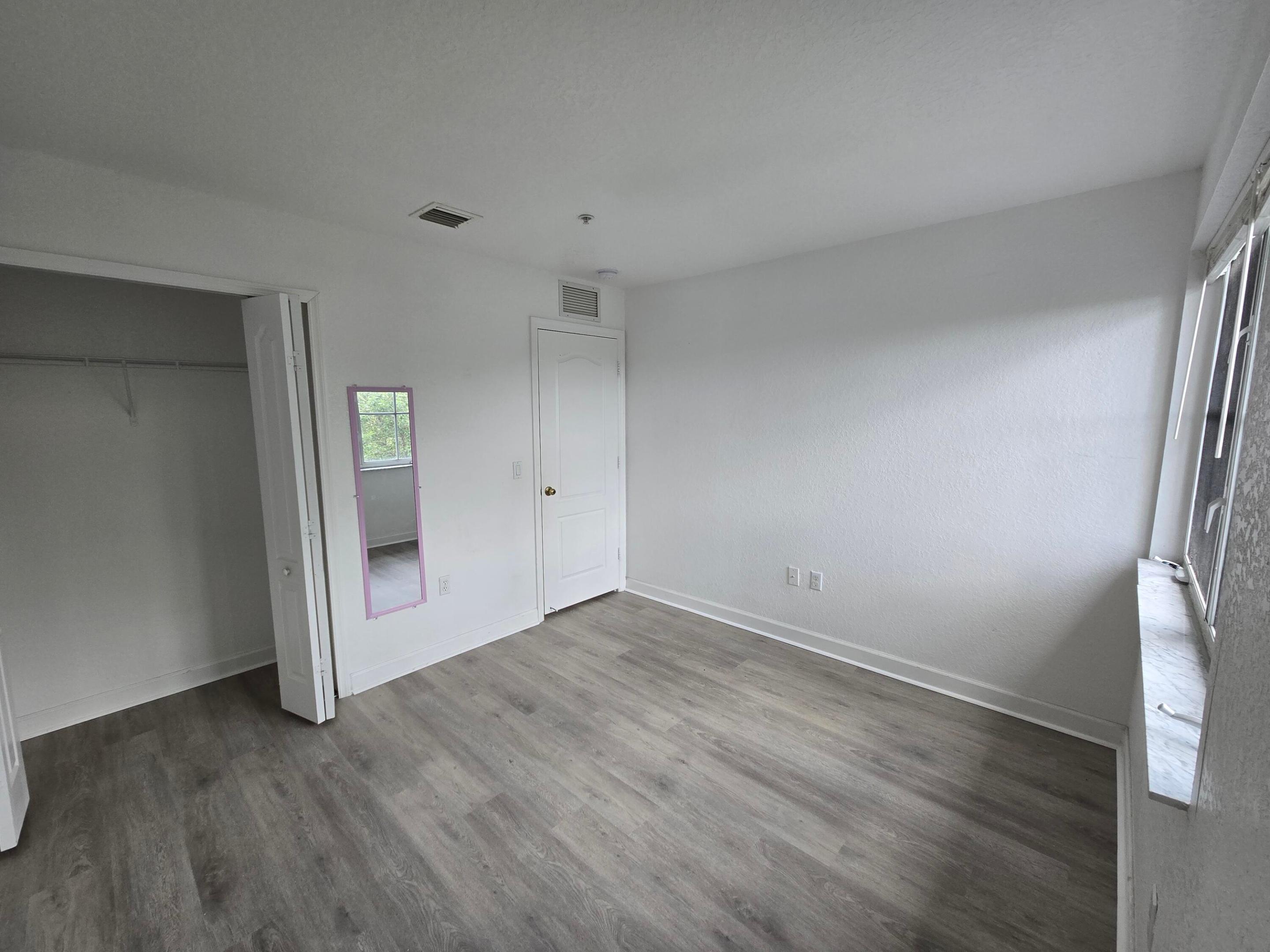 1016 SHOMA, Royal Palm Beach FL 33414