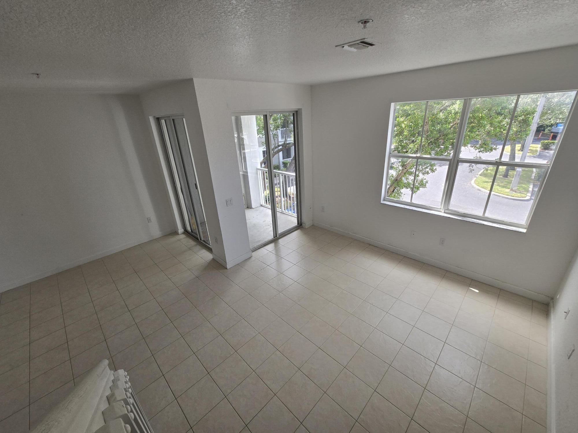1016 SHOMA, Royal Palm Beach FL 33414