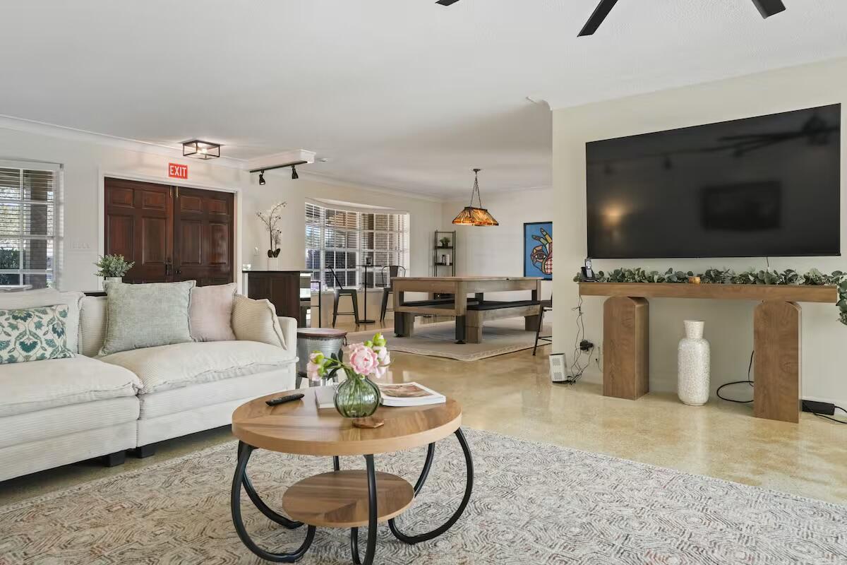 5307 NE 32nd, Fort Lauderdale FL 33308